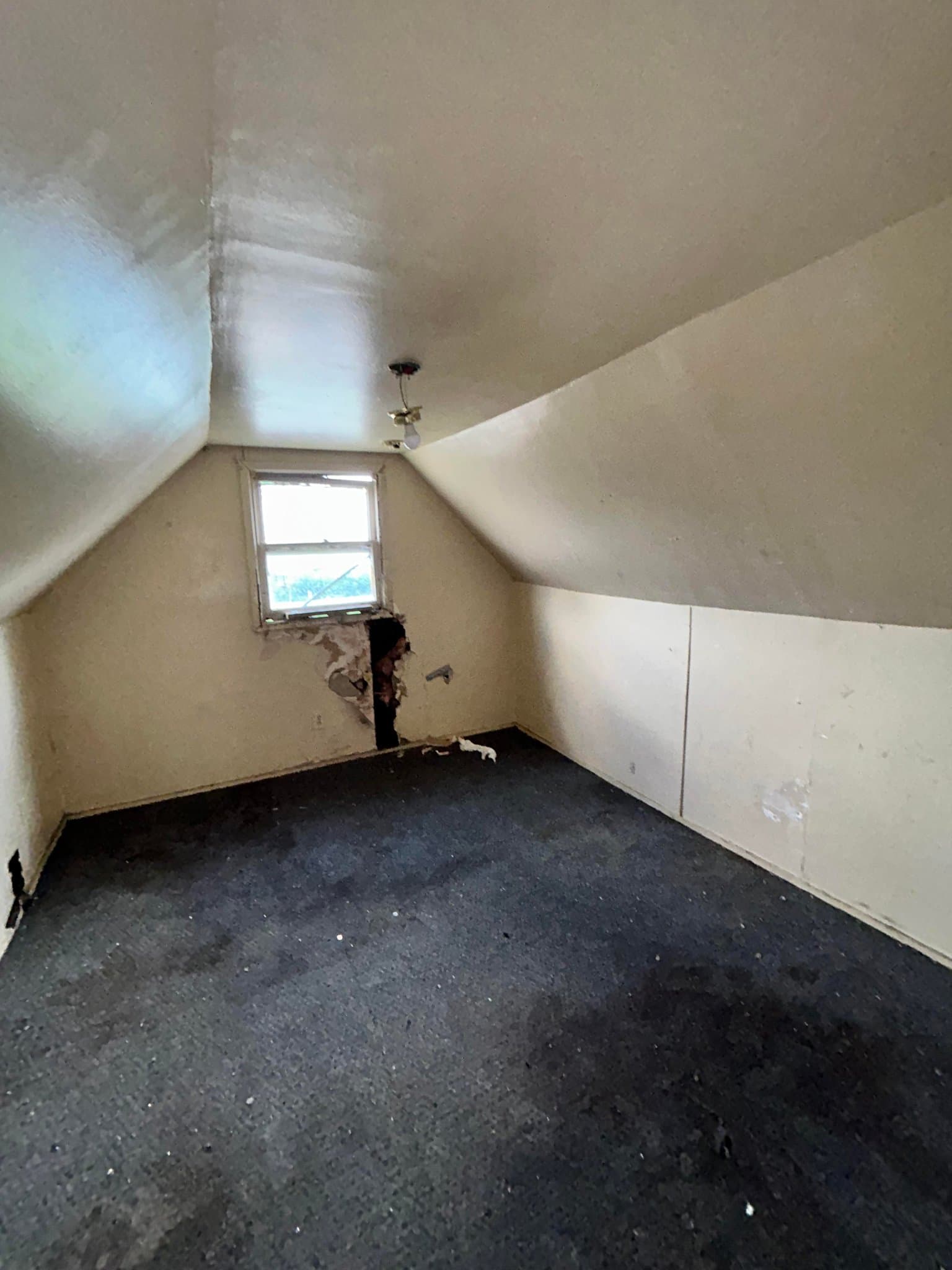 Madison House: 1541 5th St