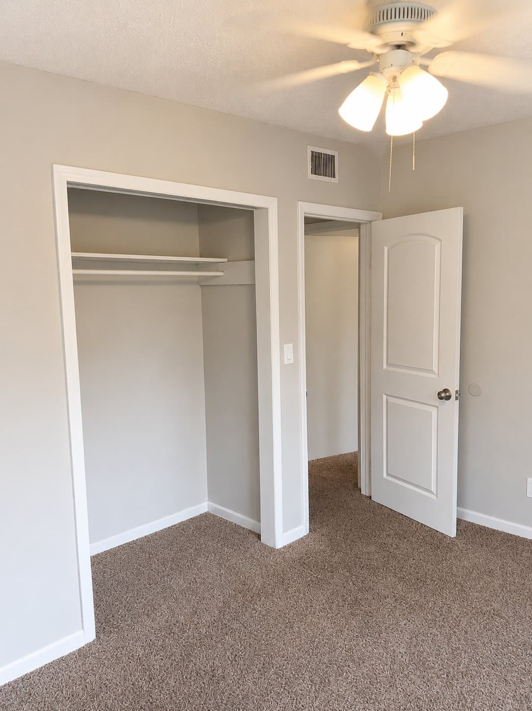 Jacksonville House: 1645 W 23rd St