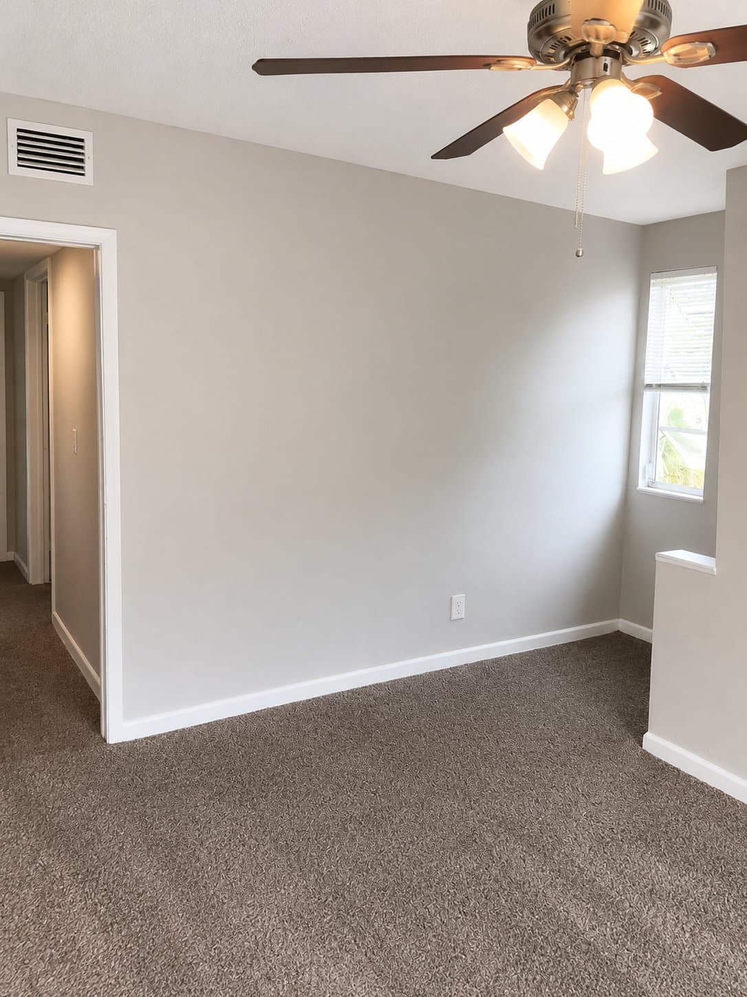Jacksonville House: 1645 W 23rd St