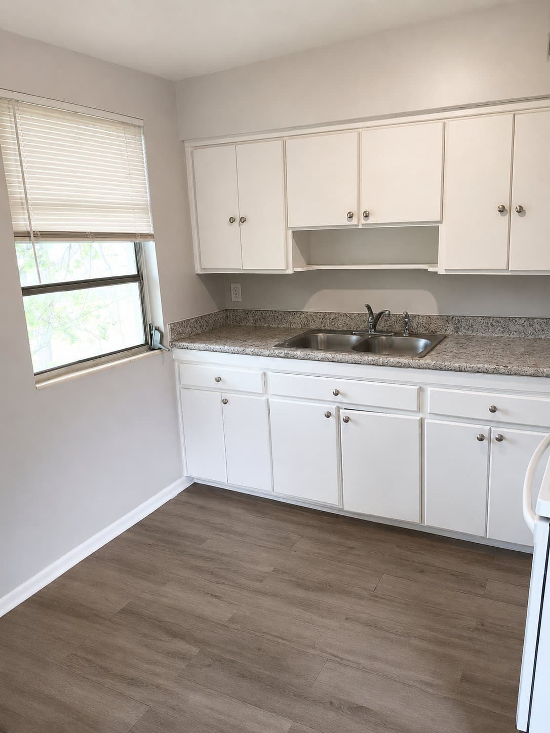 Jacksonville House: 1645 W 23rd St
