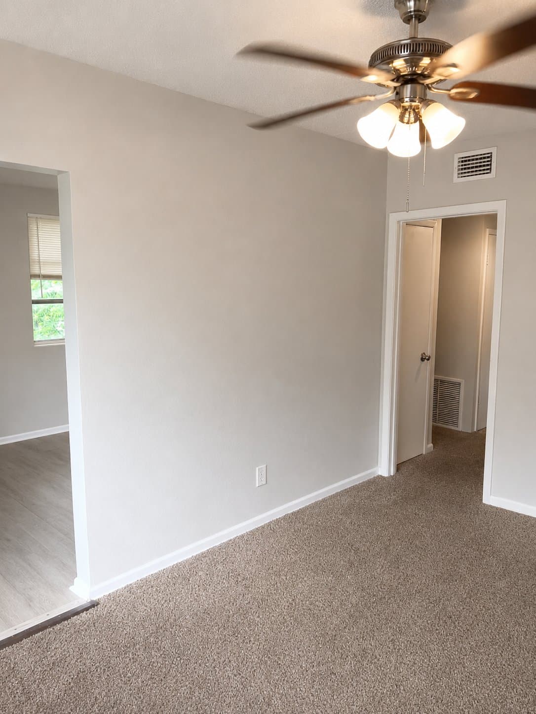 Jacksonville House: 1645 W 23rd St