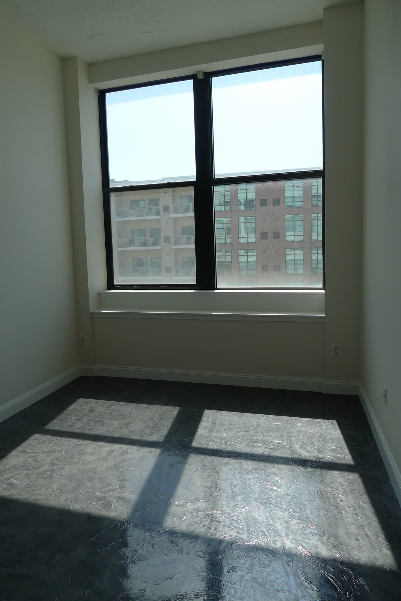 Detroit Apartment: 4600 Woodward