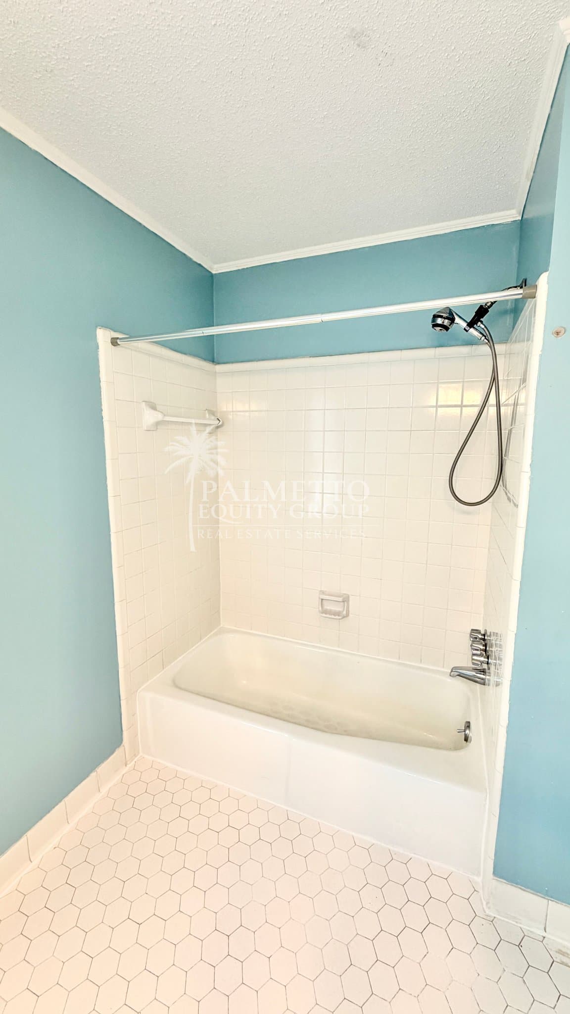 Greensboro House: 4109 Windlestraw lane