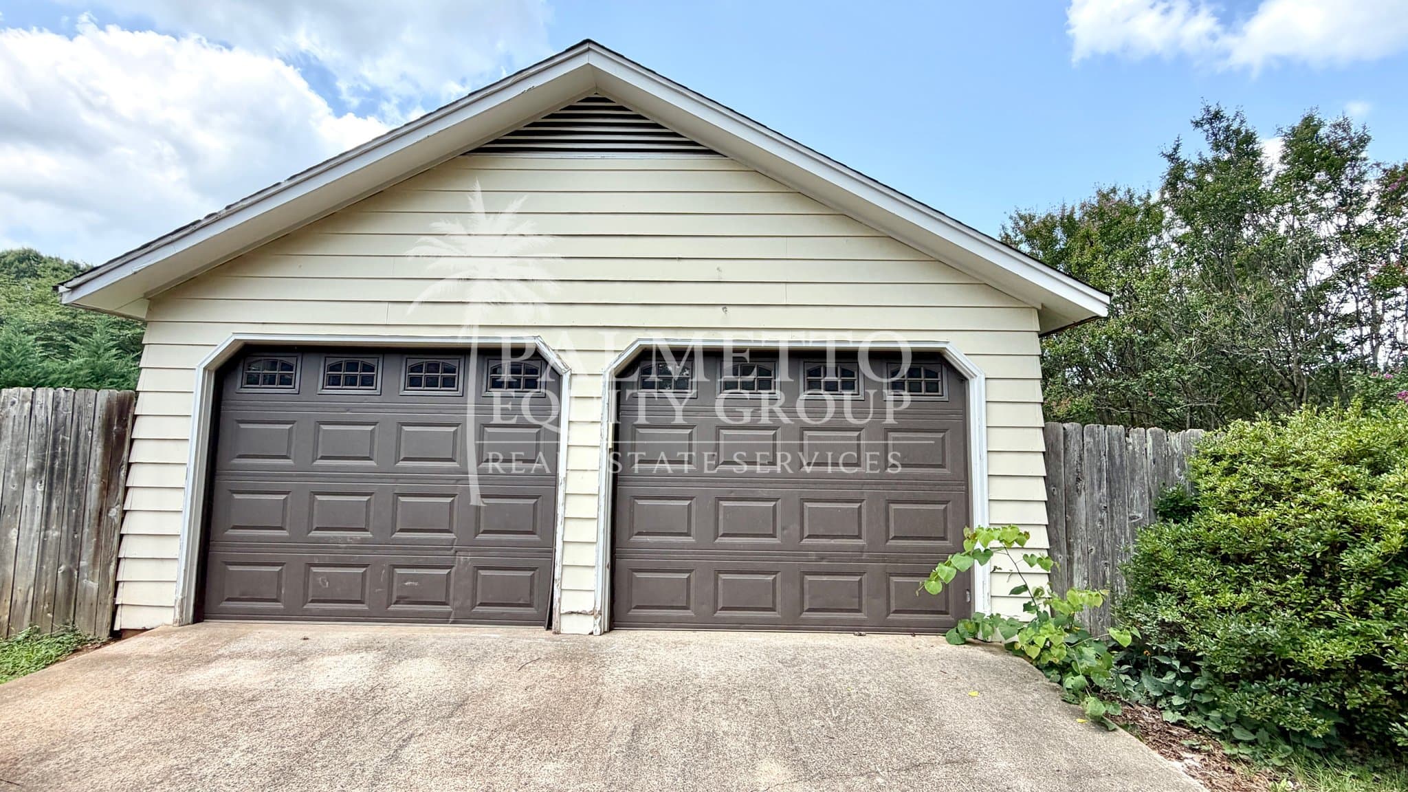 Greensboro House: 4109 Windlestraw lane