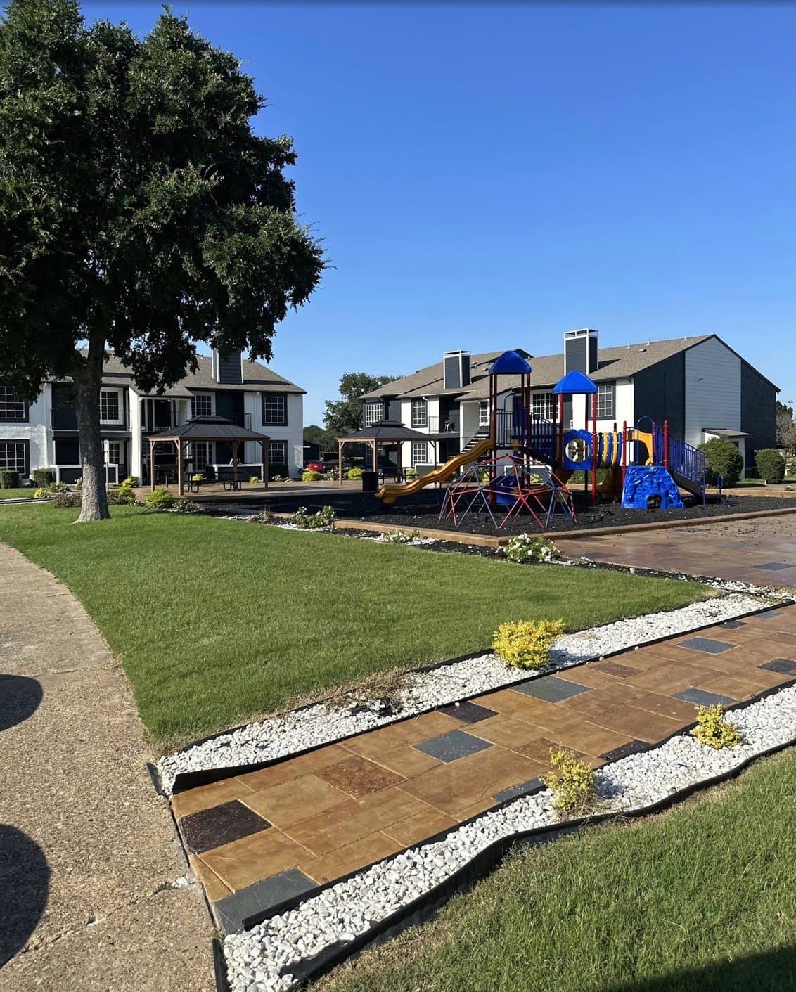 Lewisville Apartment: 1901 Lakeview Cir