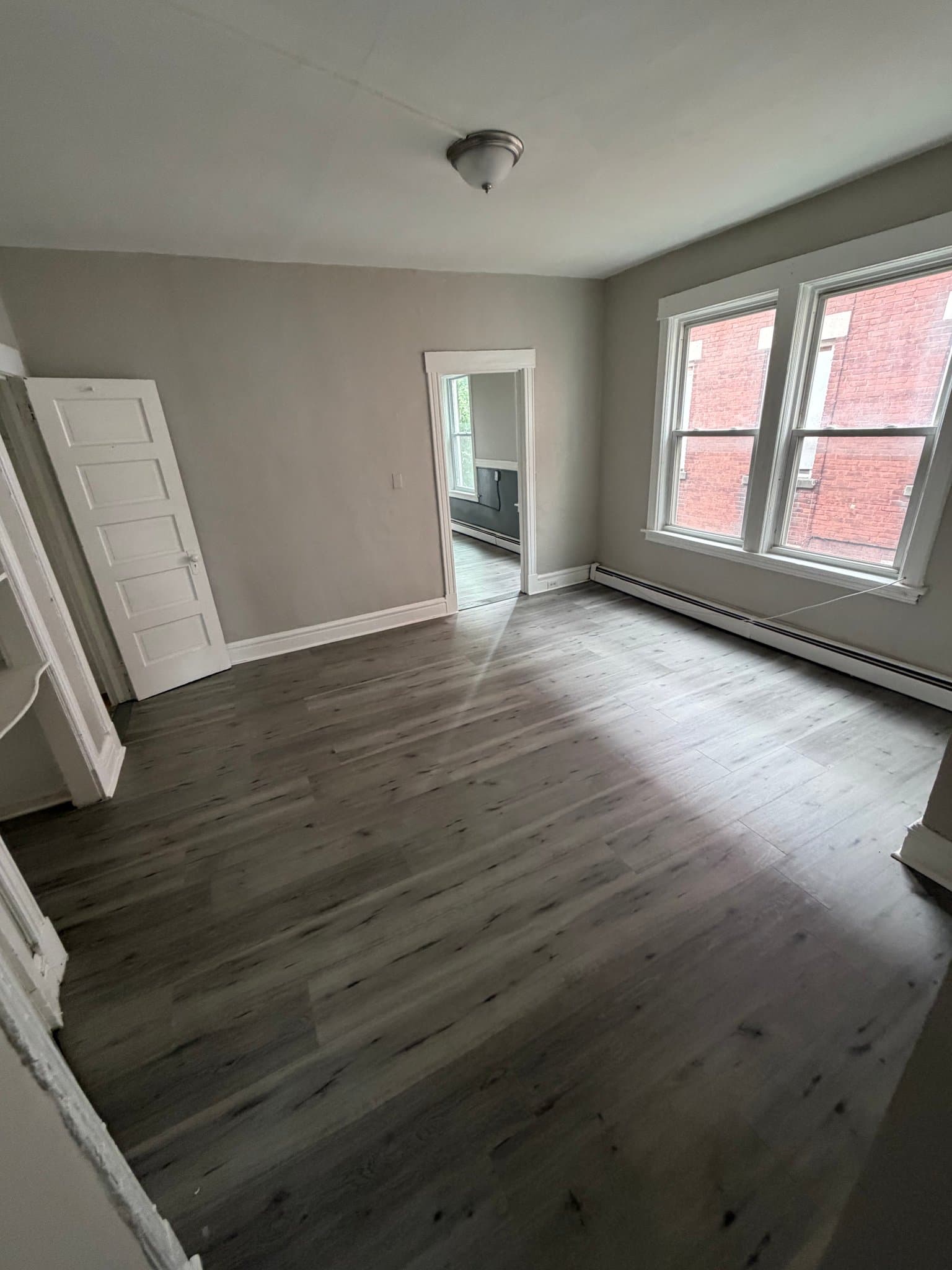 Hartford Apartment: 441 Wethersfield Ave