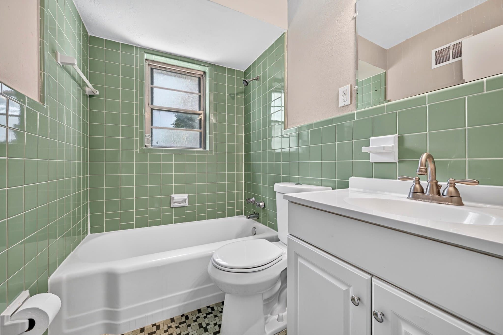 Brentwood House: 8106 Fawn Ave