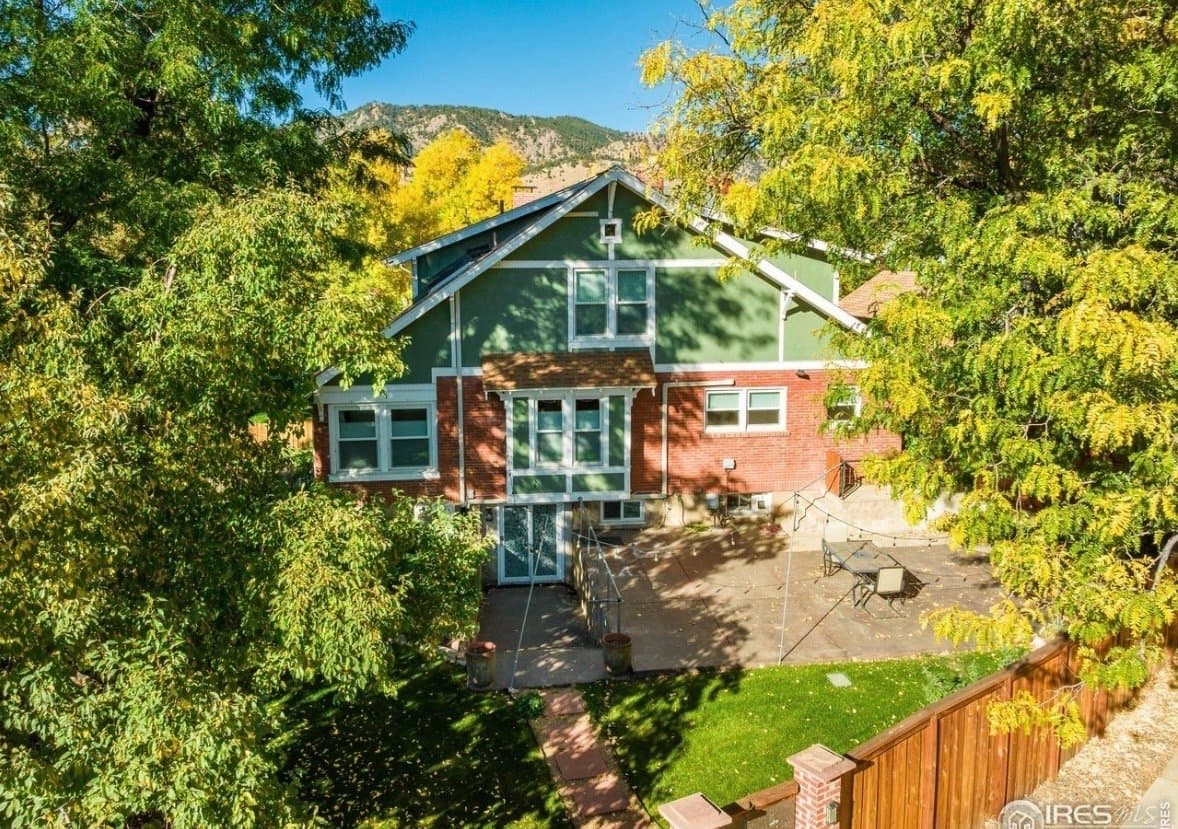Boulder House: 1717 Iris Ave