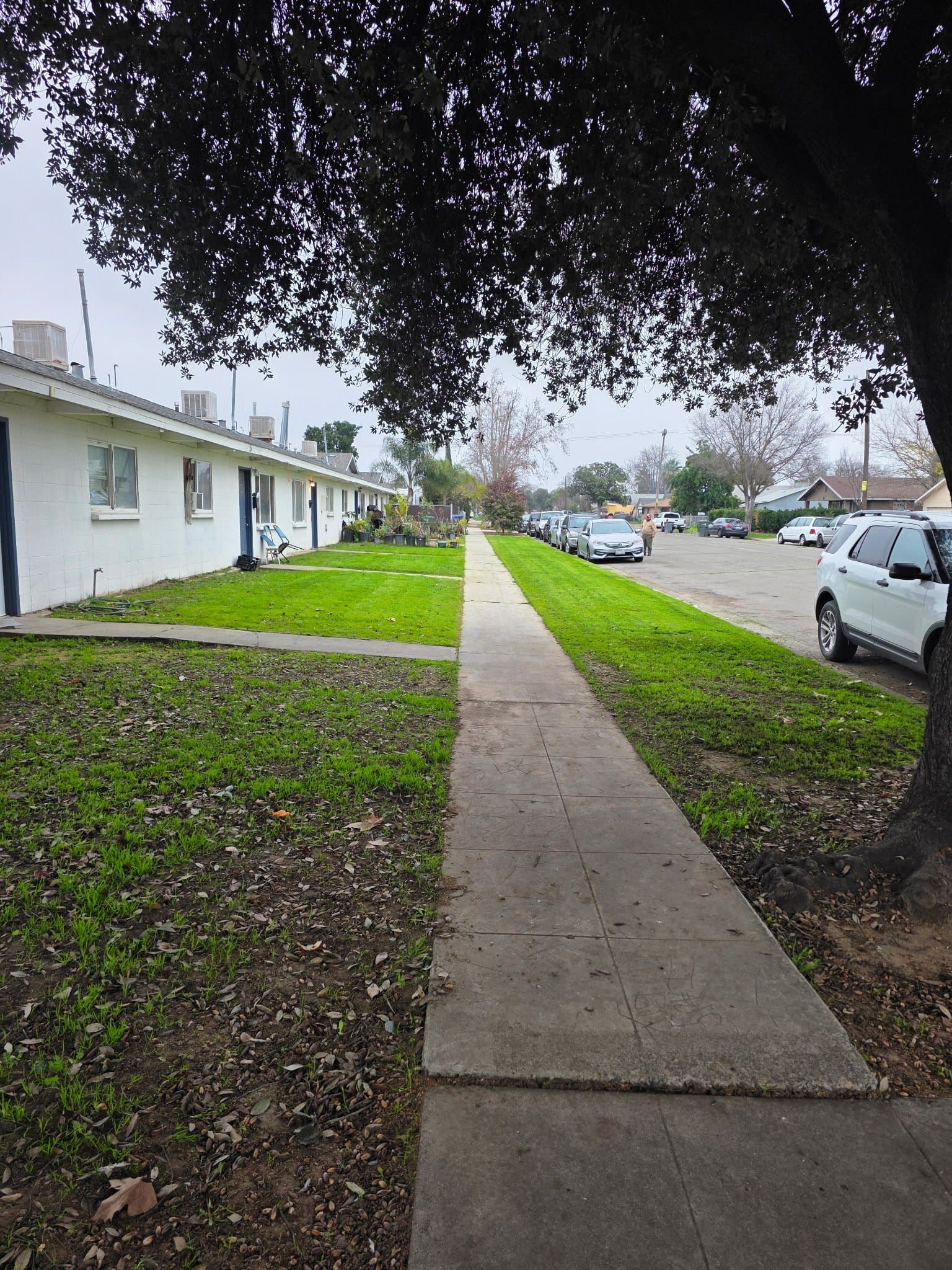 Fresno Apartment: 3 E San Joaquin St