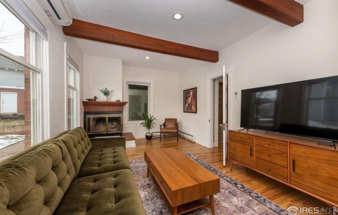 Boulder House: 1717 Iris Ave