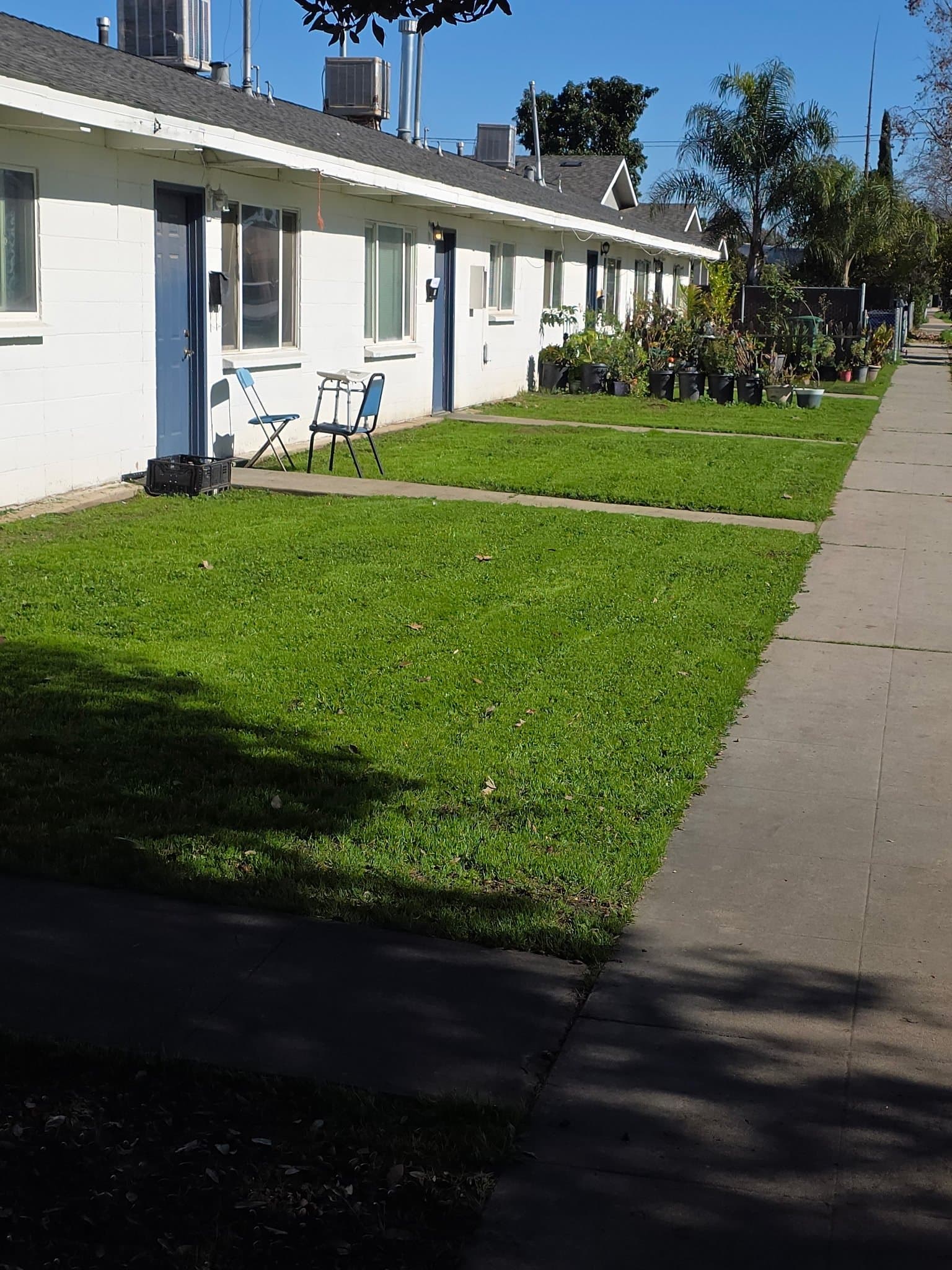 Fresno Apartment: 3 E San Joaquin St