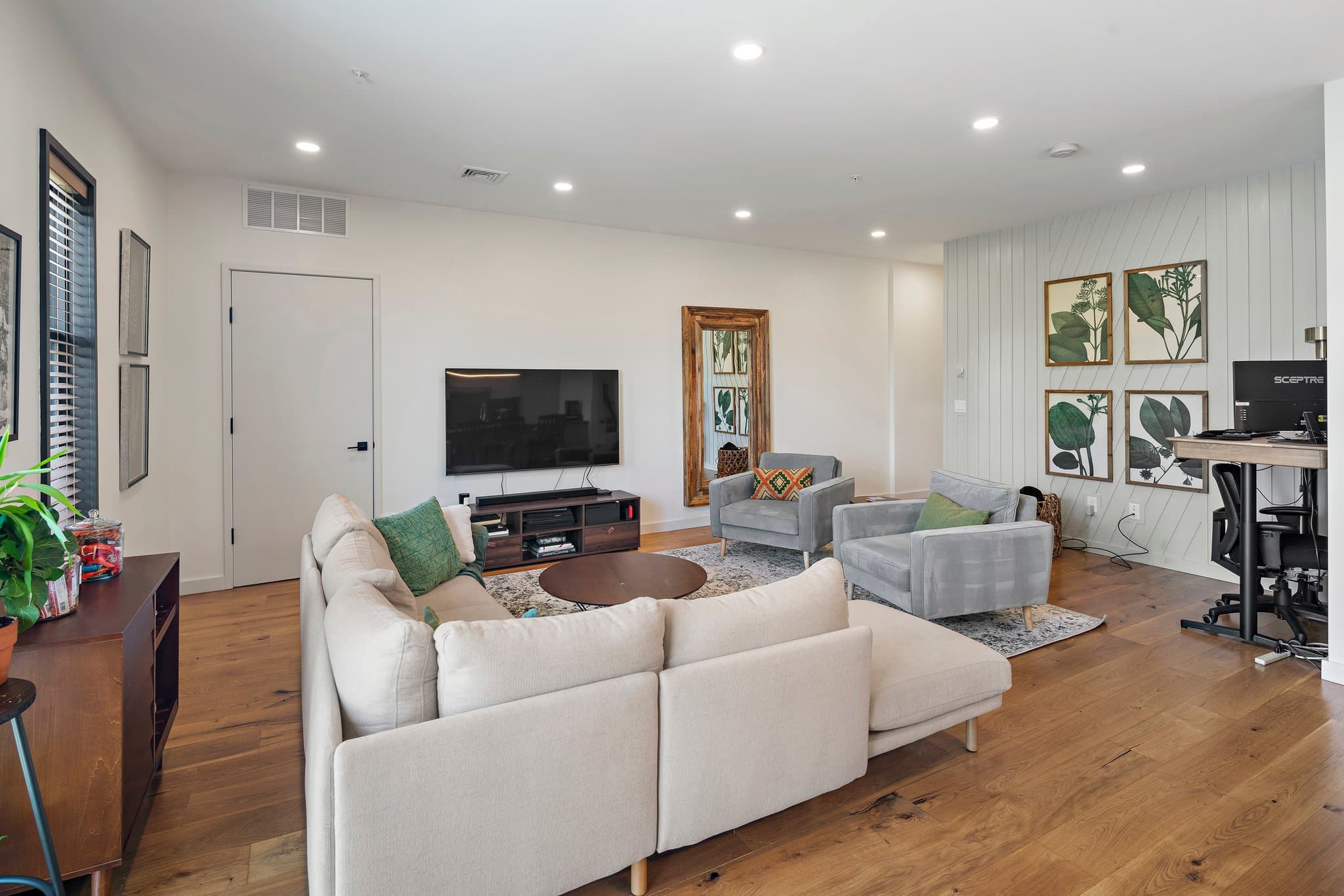 Boston Apartment: 211 Condor
