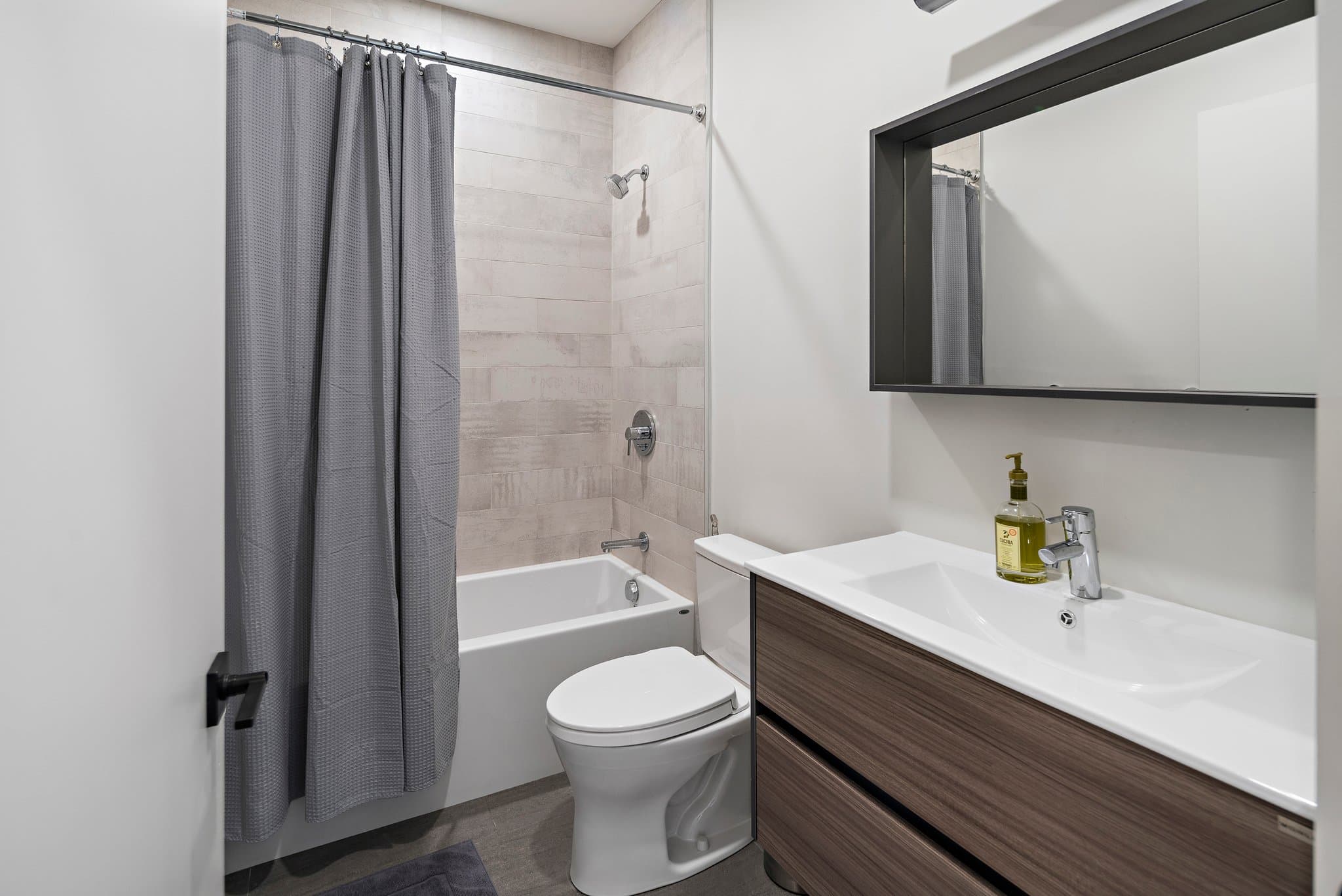 Boston Apartment: 211 Condor