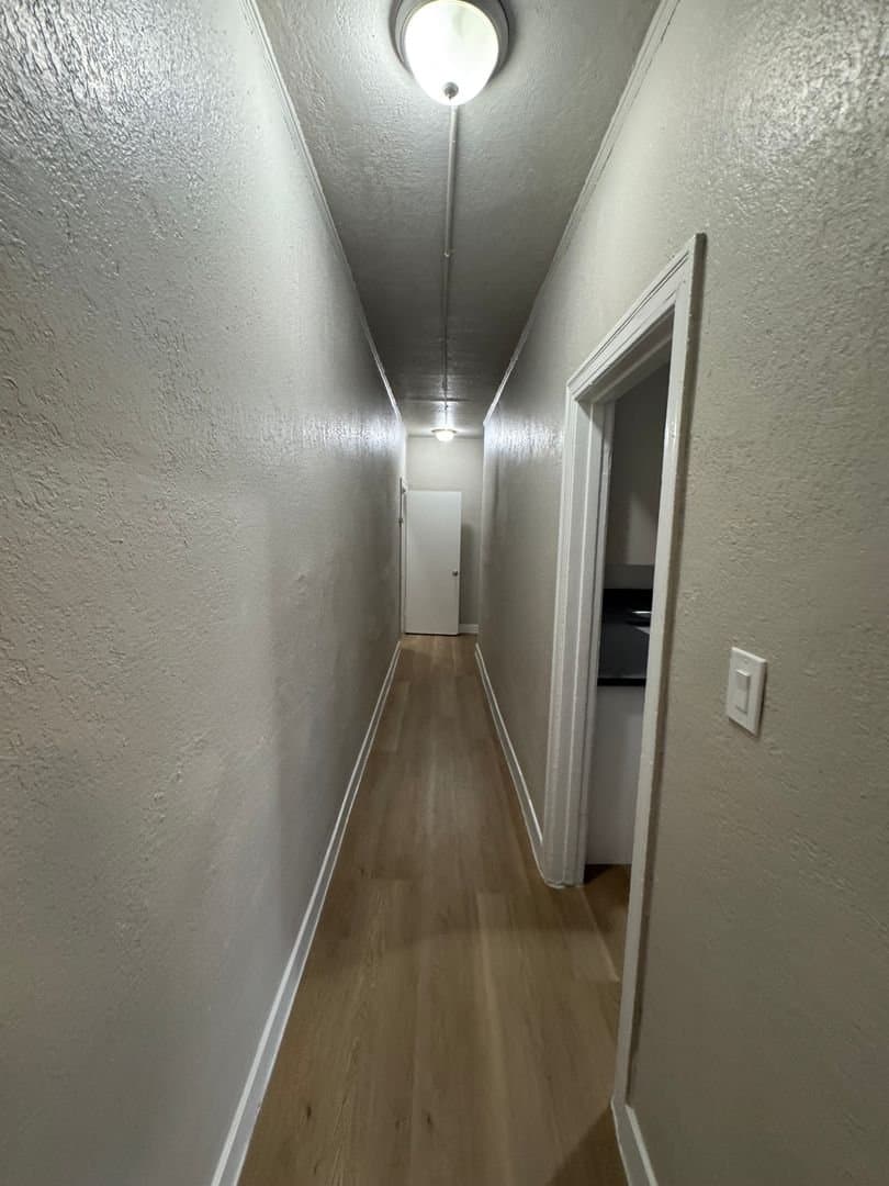Los Angeles Apartment: 811 W.43 Street