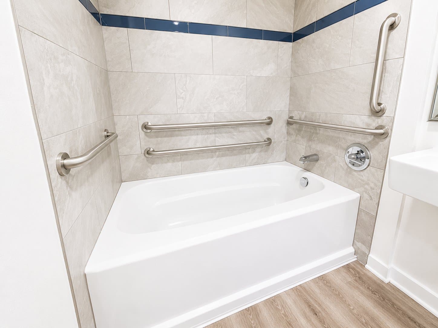 Lakewood Apartment: 1391 Carr St