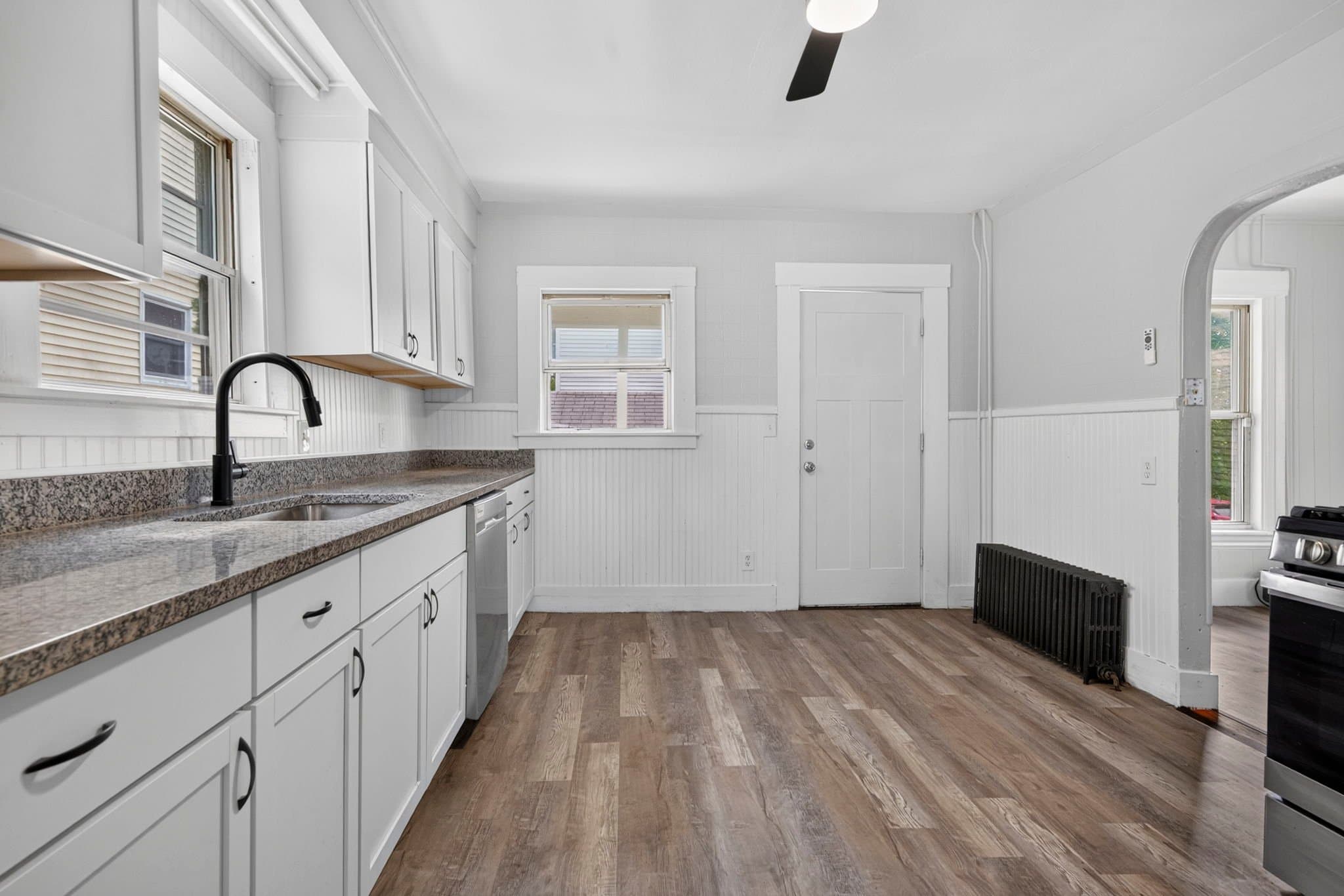 Manchester House: 571 Amherst St