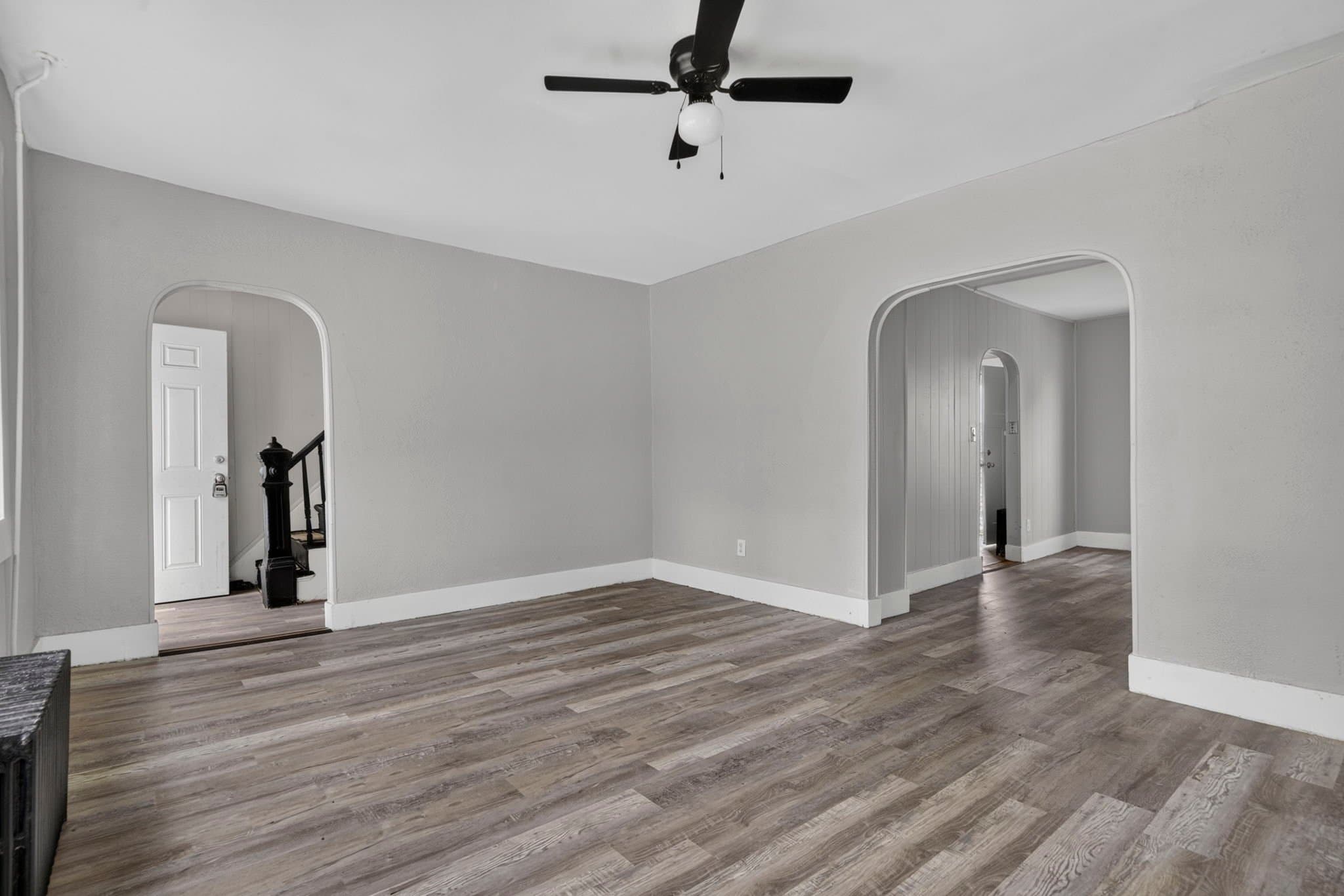 Manchester House: 571 Amherst St