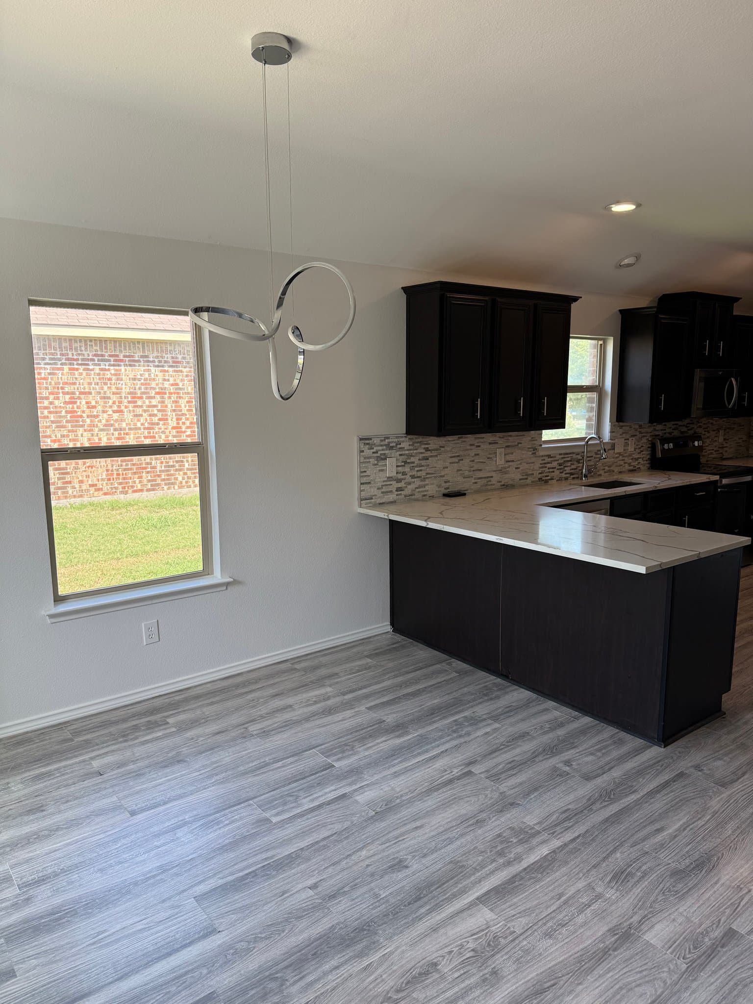 Seagoville House: 2815 Briarbrook DR