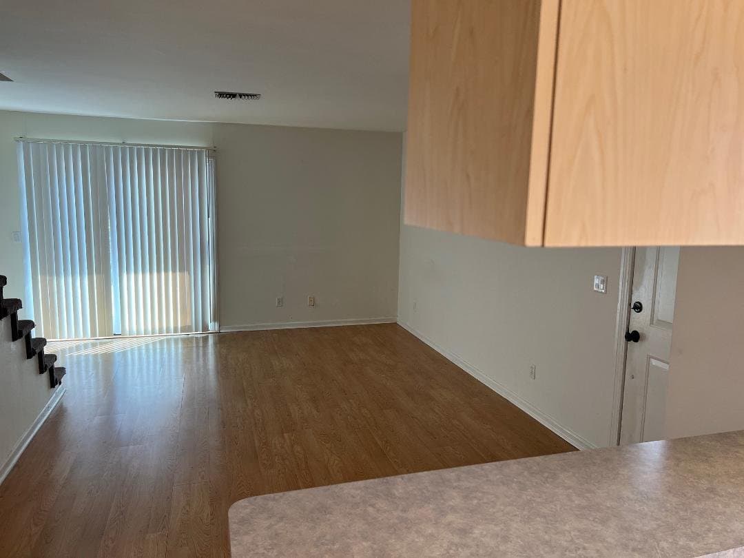 TAMPA Townhome: 12325 VILLAGER COURT