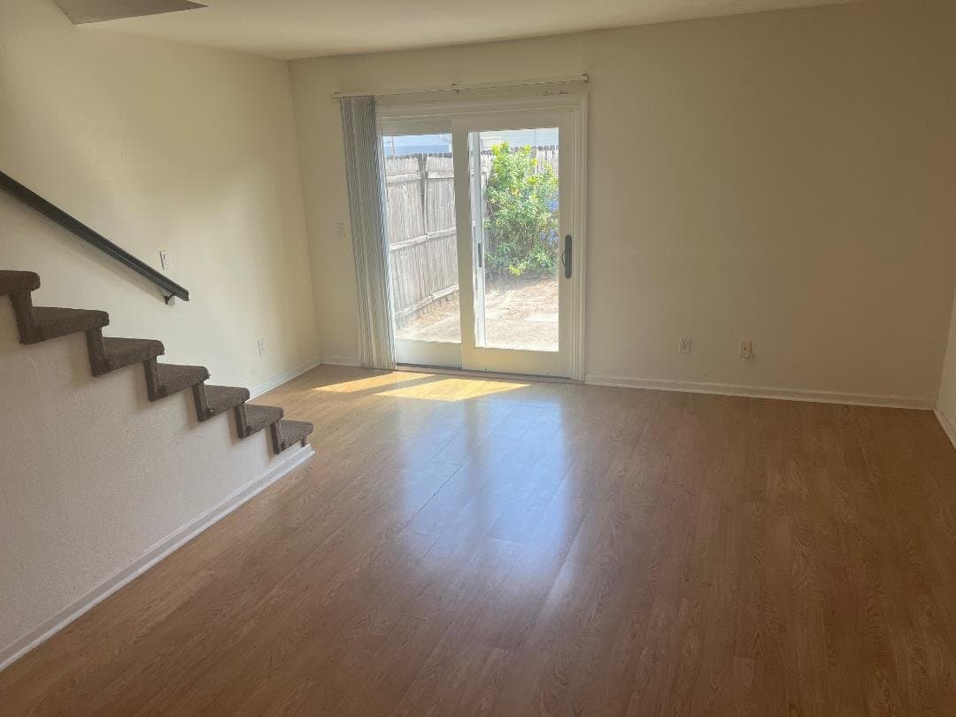 TAMPA Townhome: 12325 VILLAGER COURT