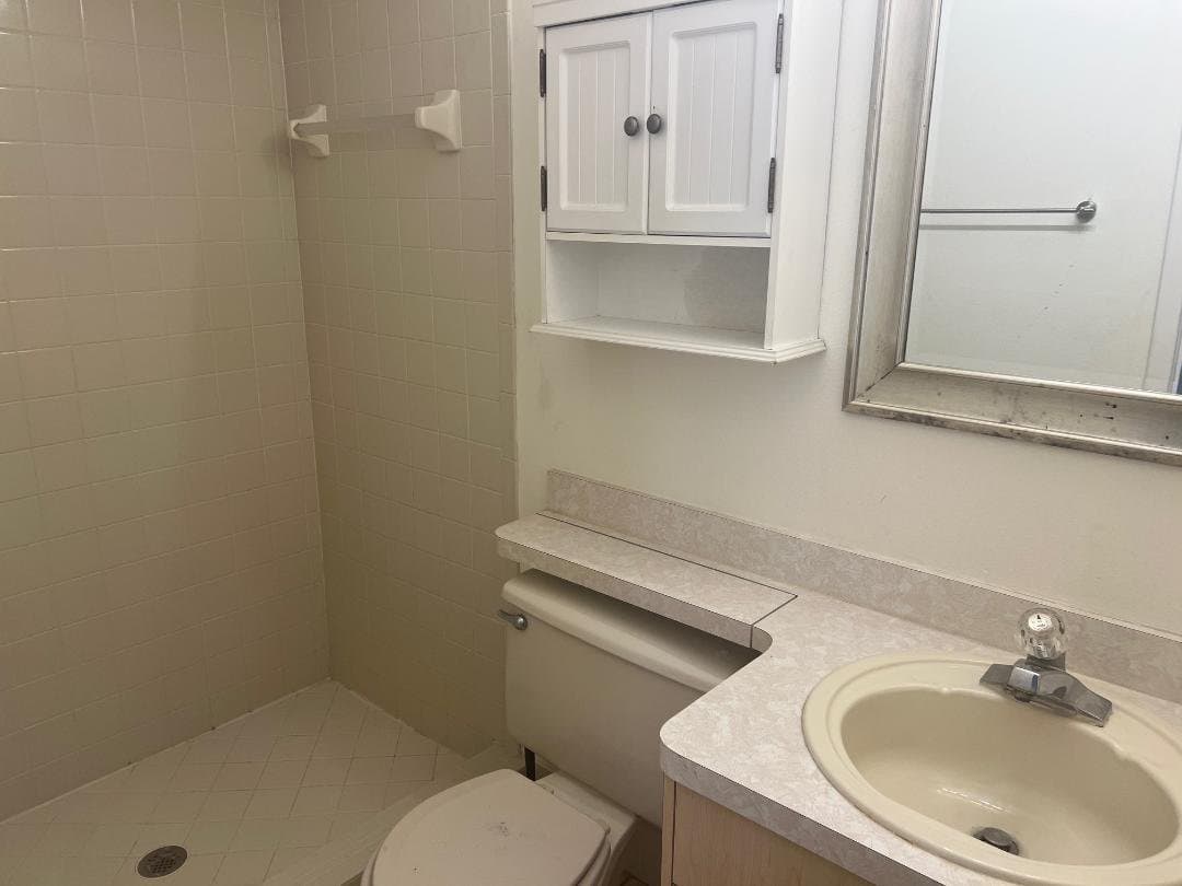 TAMPA Townhome: 12325 VILLAGER COURT