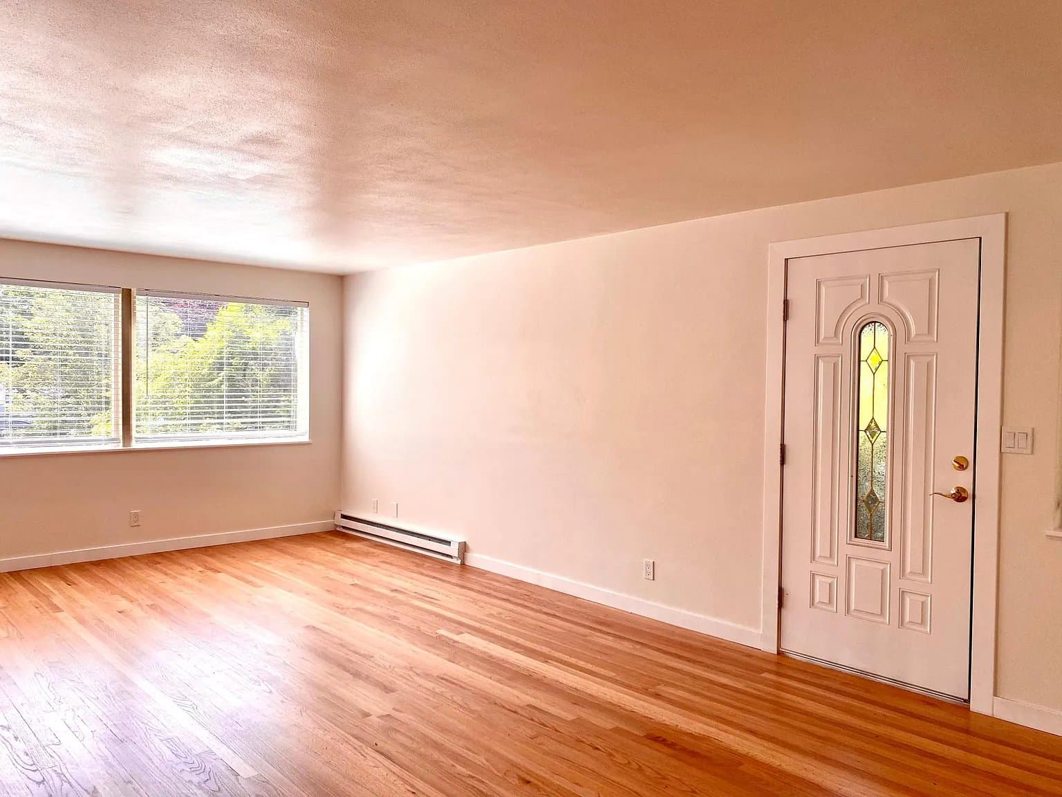 Seattle Multiplex: 1440 NW 60th Street, Unit #2