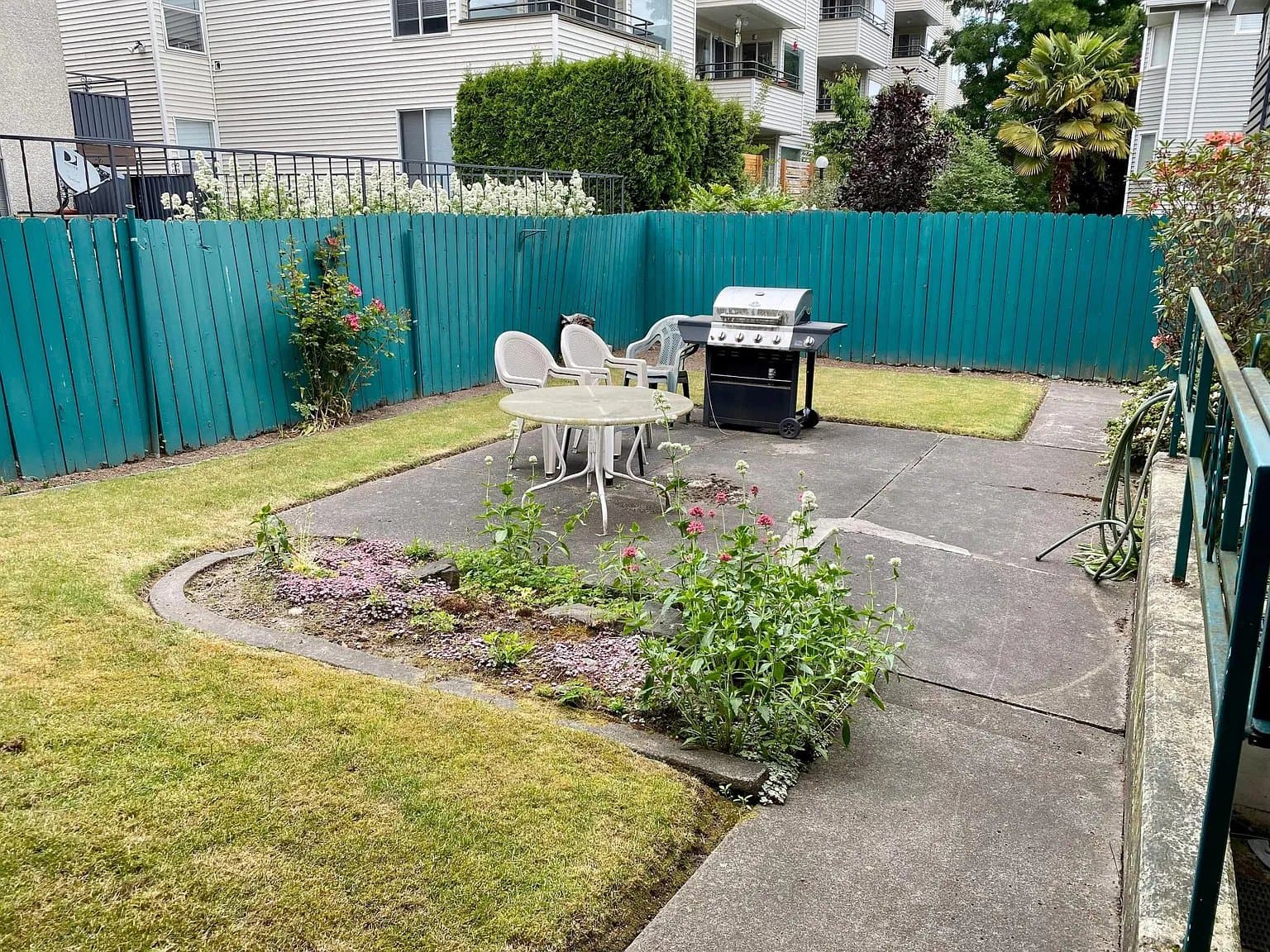 Seattle Multiplex: 1440 NW 60th Street, Unit #2