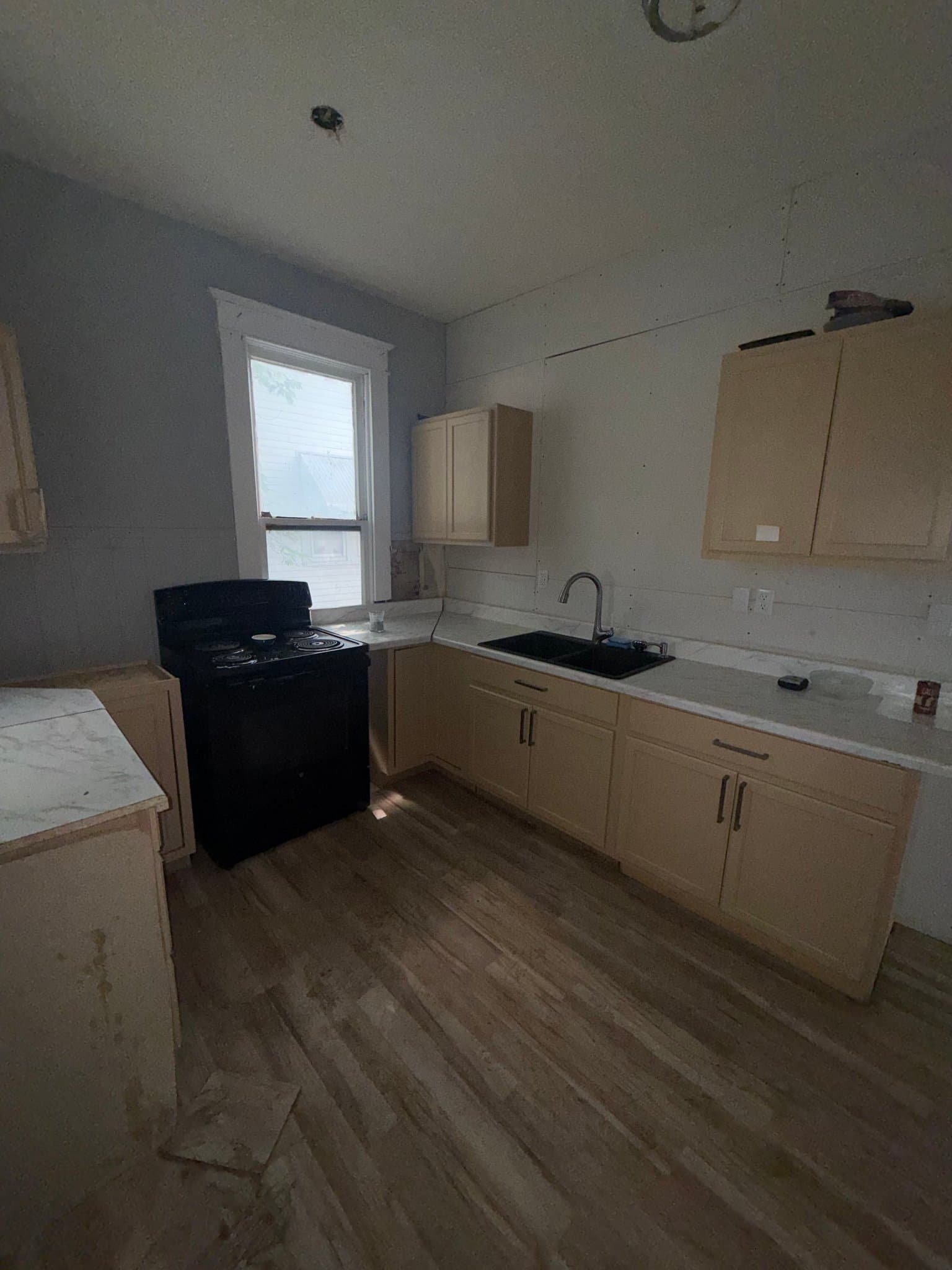 Decatur House: 1828 E Main St