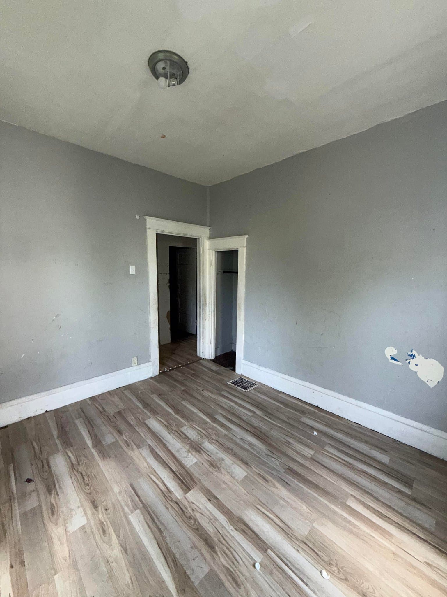 Decatur House: 1828 E Main St