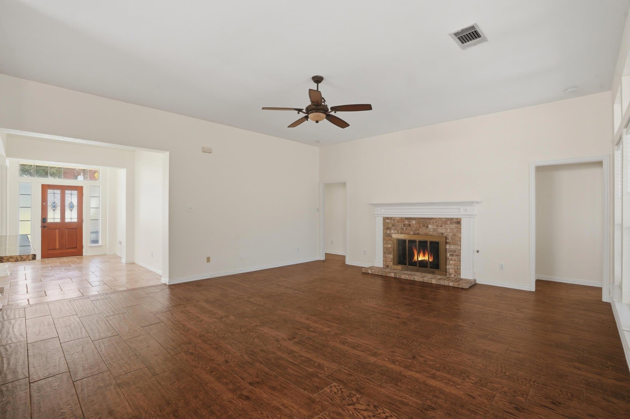 Garland House: 6613 Barclay Lane