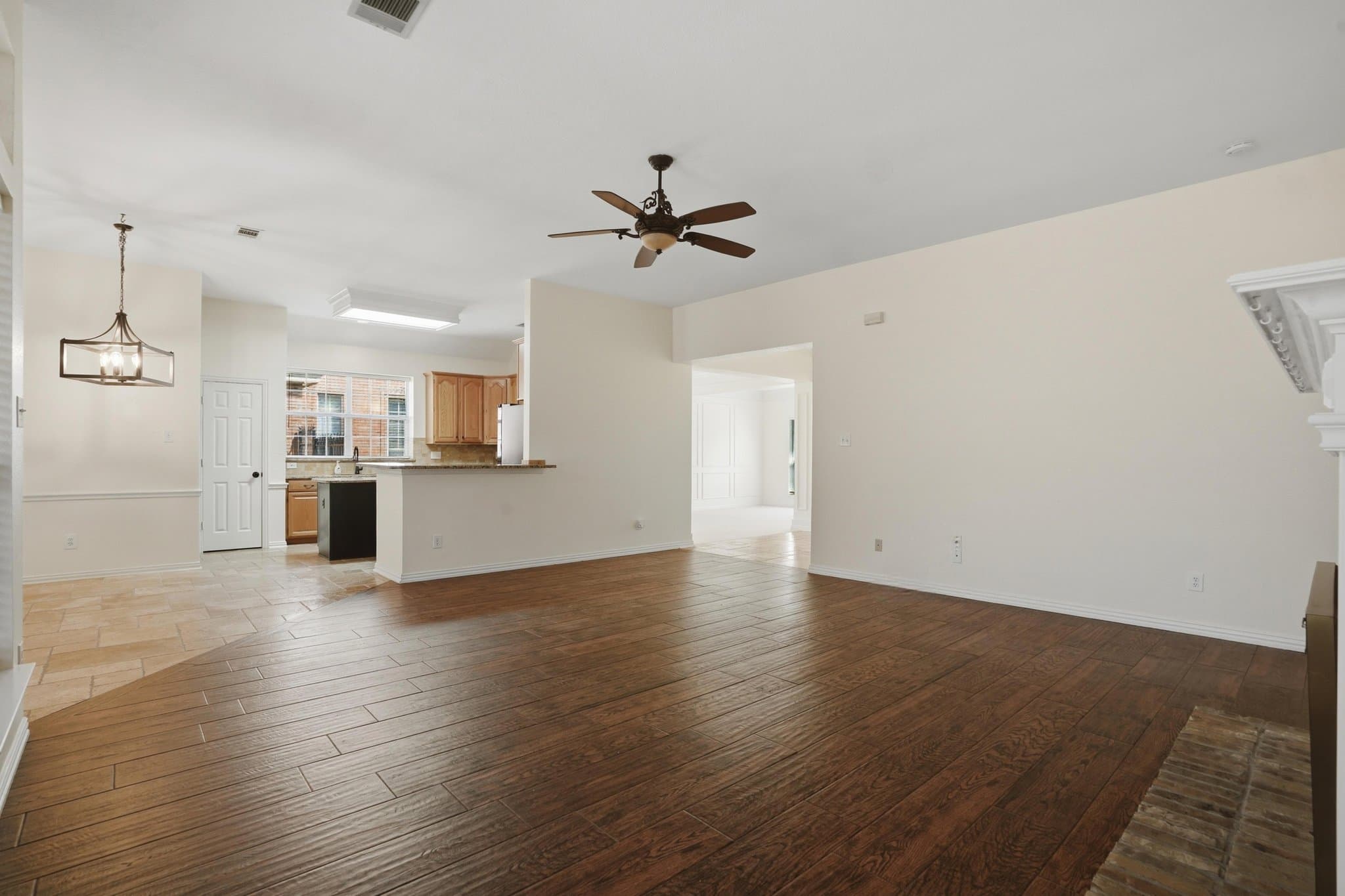 Garland House: 6613 Barclay Lane