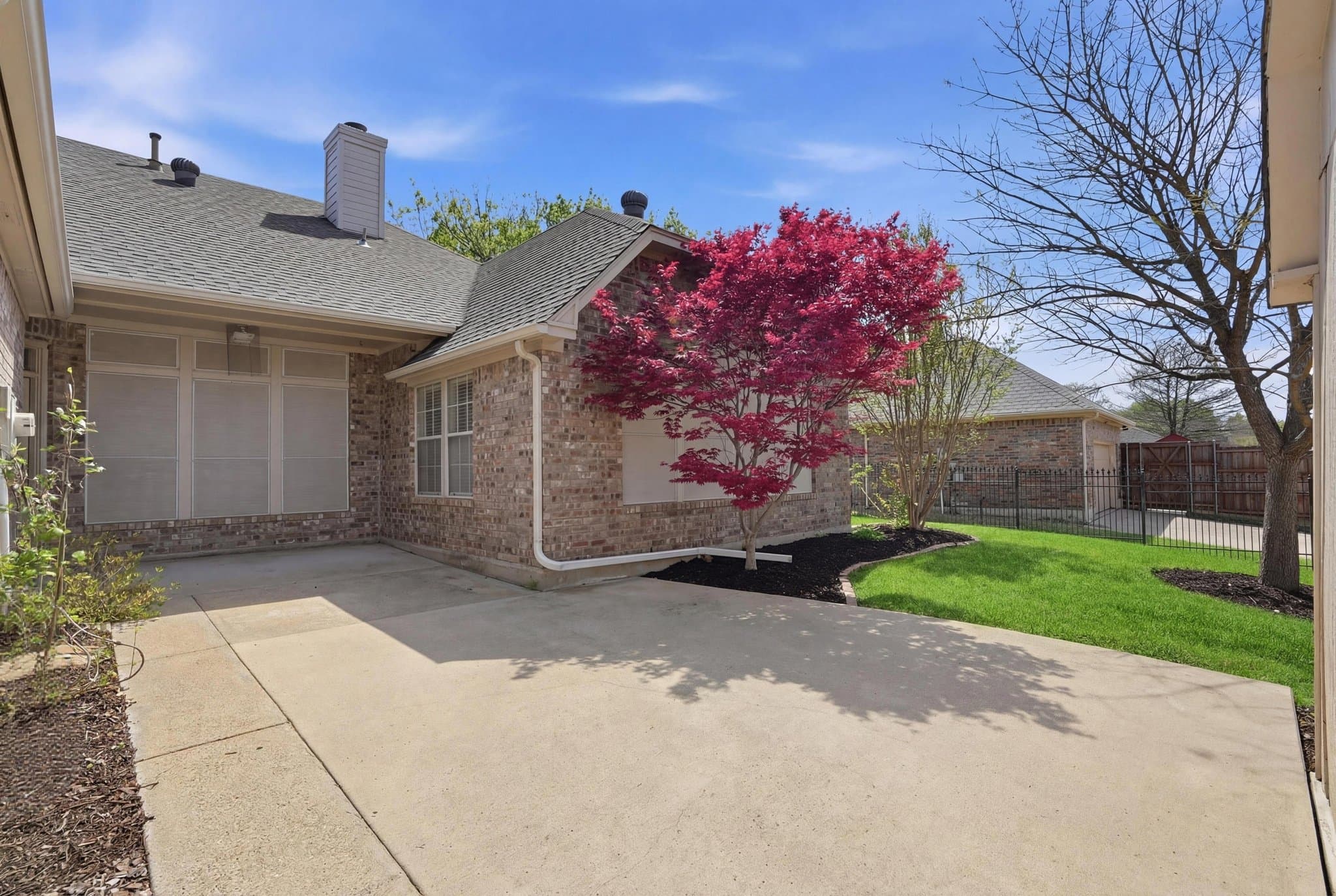 Garland House: 6613 Barclay Lane