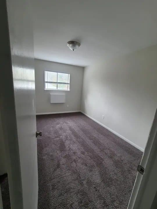 Collingswood Apartment: 136 White Horse Pike