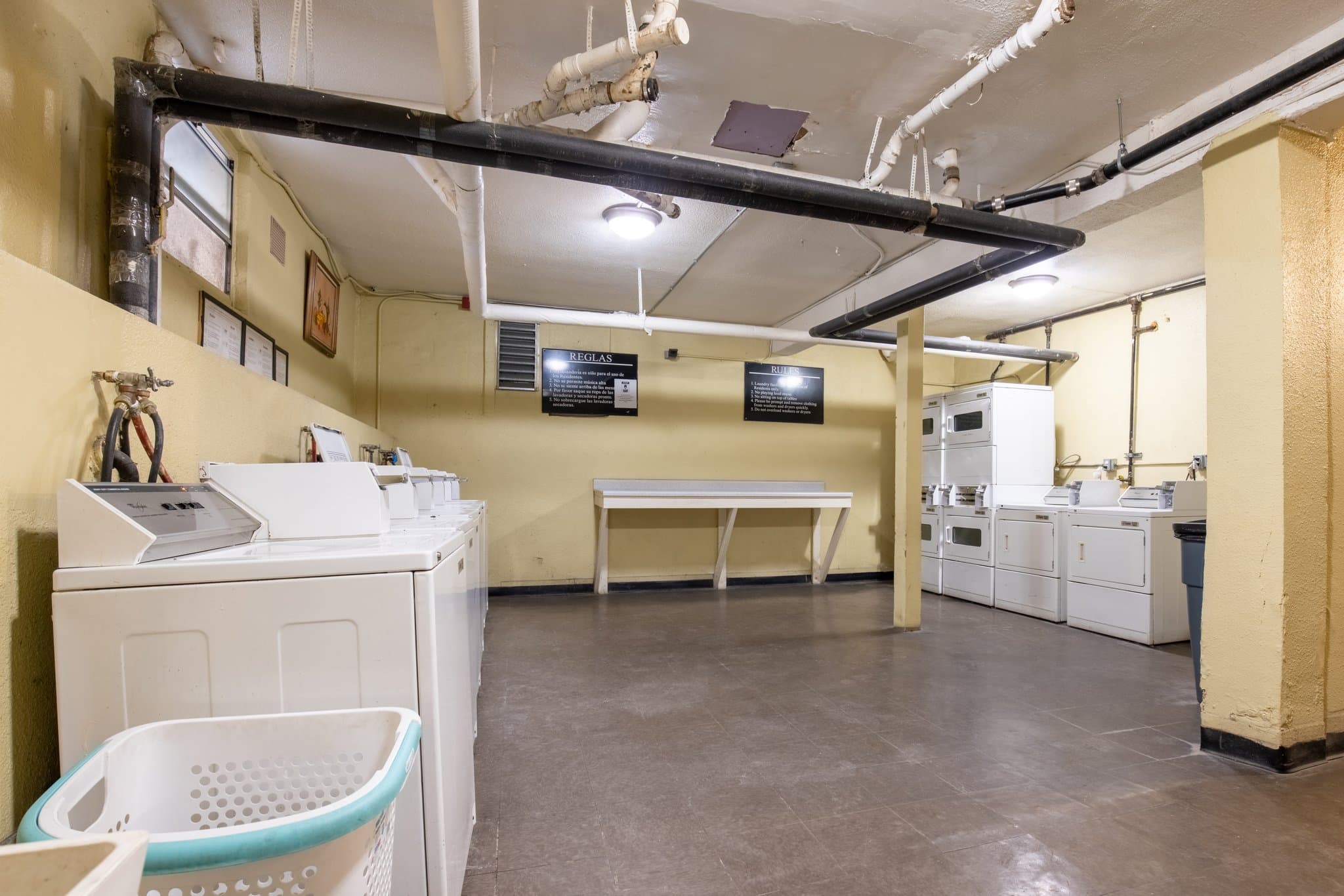Los Angeles Apartment: 729 S Union Ave