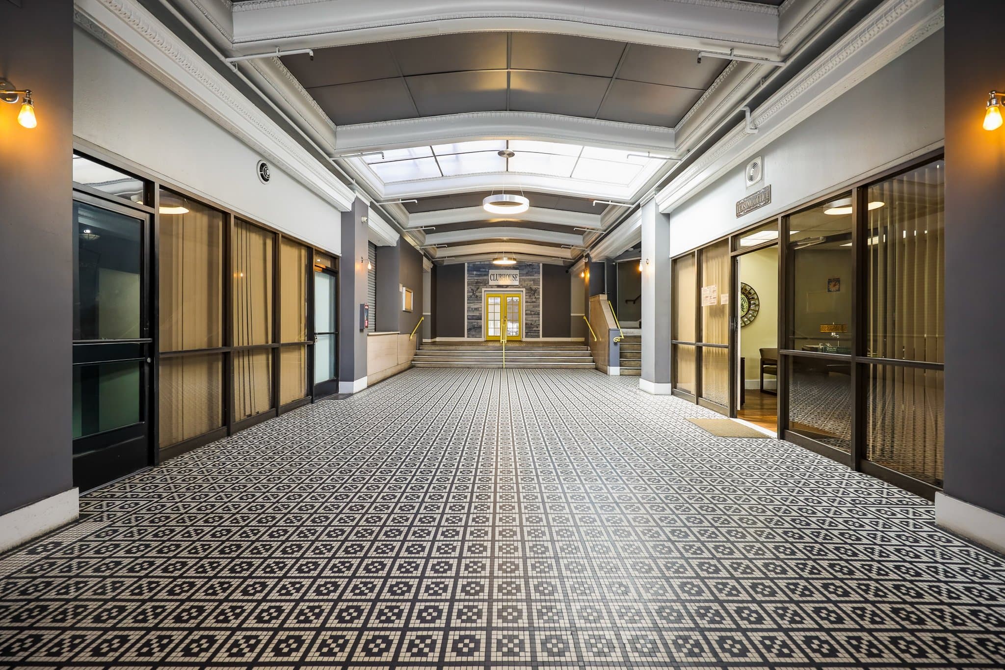 Los Angeles Apartment: 729 S Union Ave