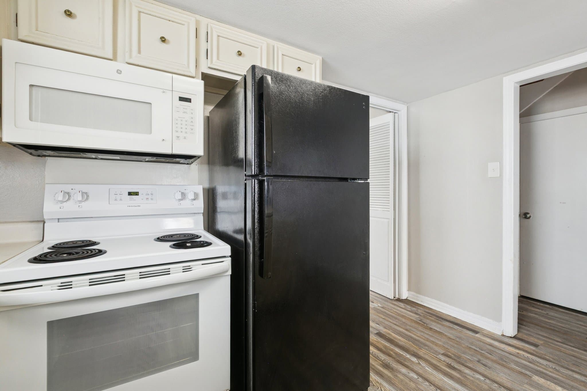 Metairie Townhome: 4001 Georgetown Dr