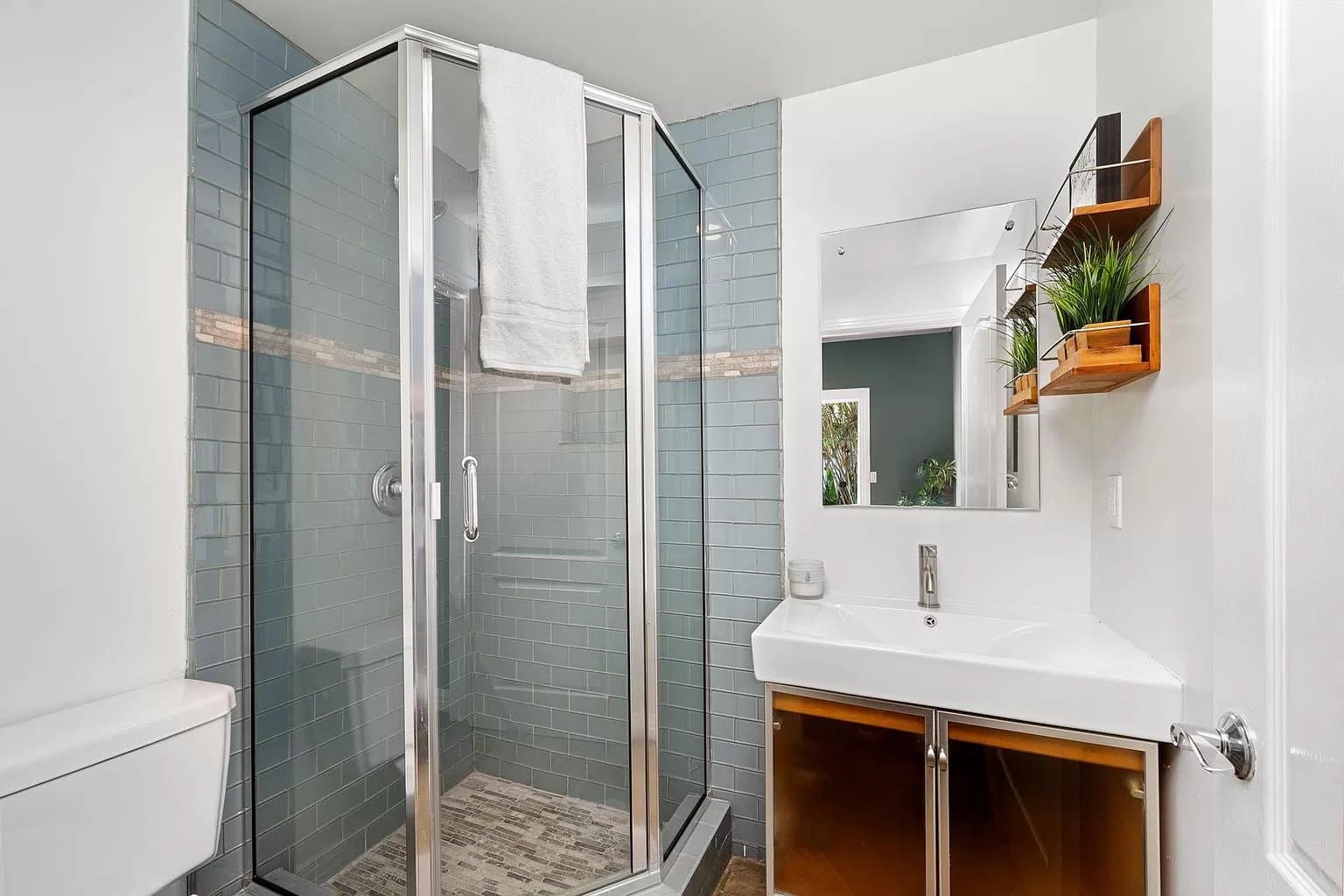 Sherman oaks House: 15316 Del Gado Drive