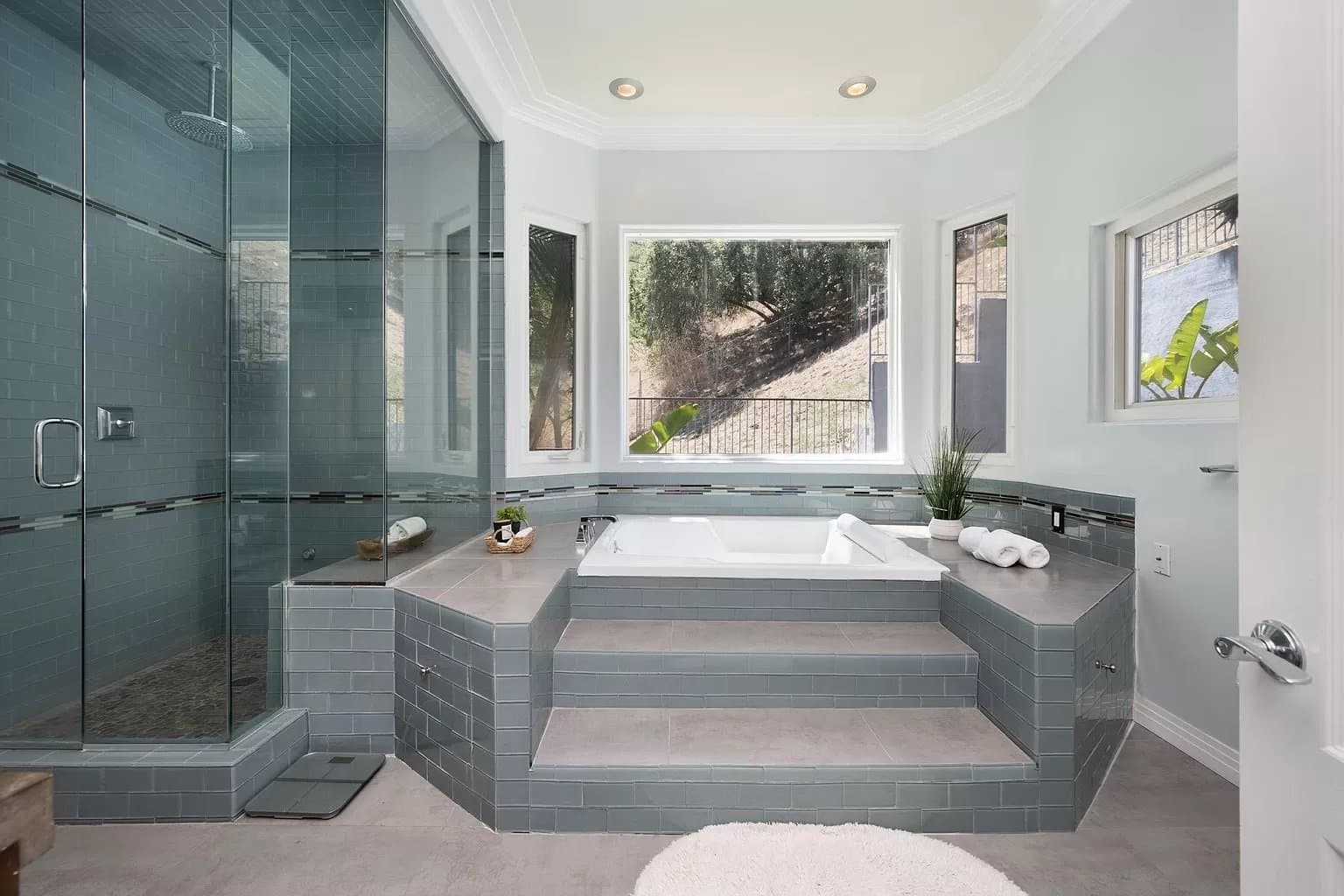Sherman oaks House: 15316 Del Gado Drive