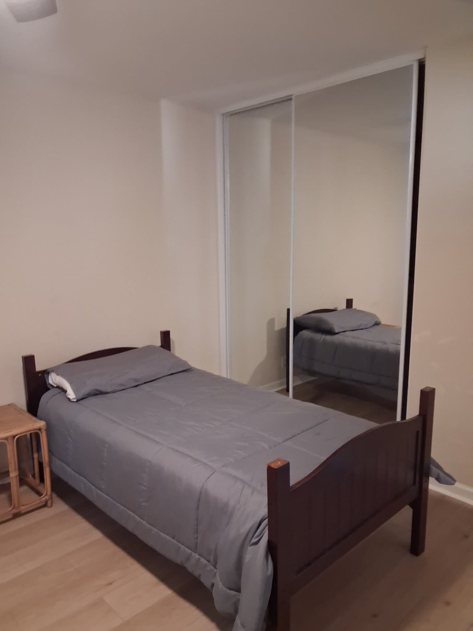 Rancho Cordova Single Room: 10500 Glenview Way