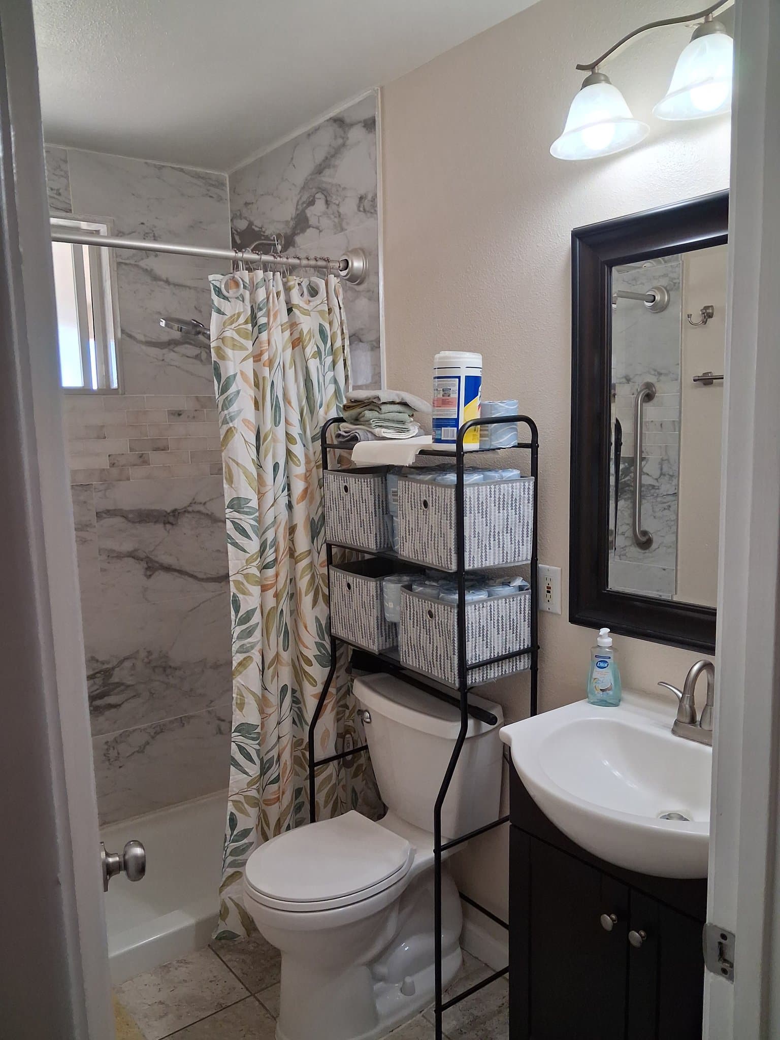 Rancho Cordova Single Room: 10500 Glenview Way