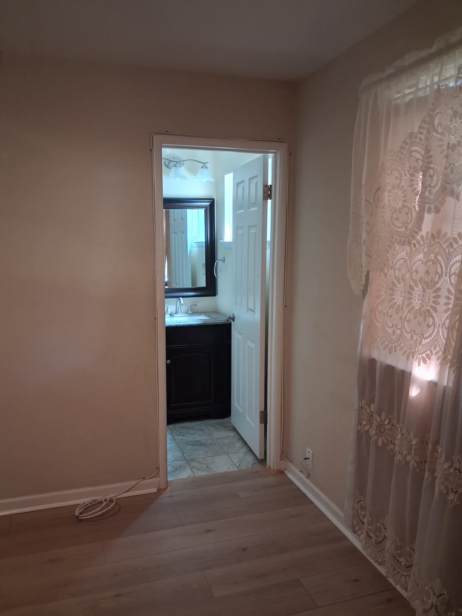 Rancho Cordova Single Room: 10500 Glenview Way