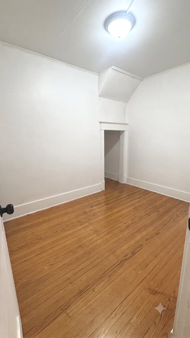 Albany Apartment: 51 Russell Rd