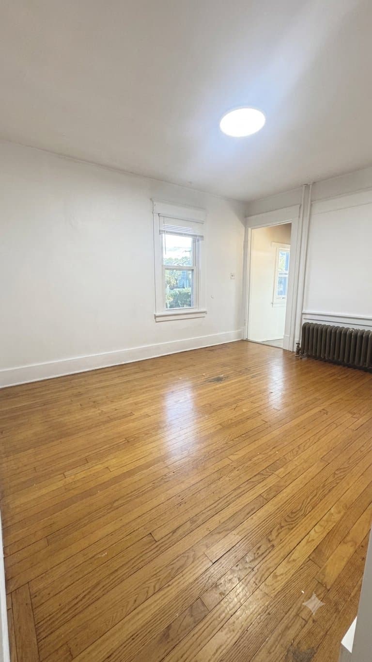 Albany Apartment: 51 Russell Rd