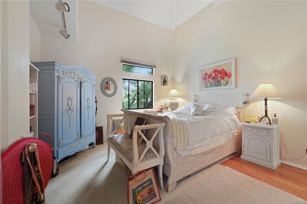 Los Angeles Townhome: 4477 Woodman Ave