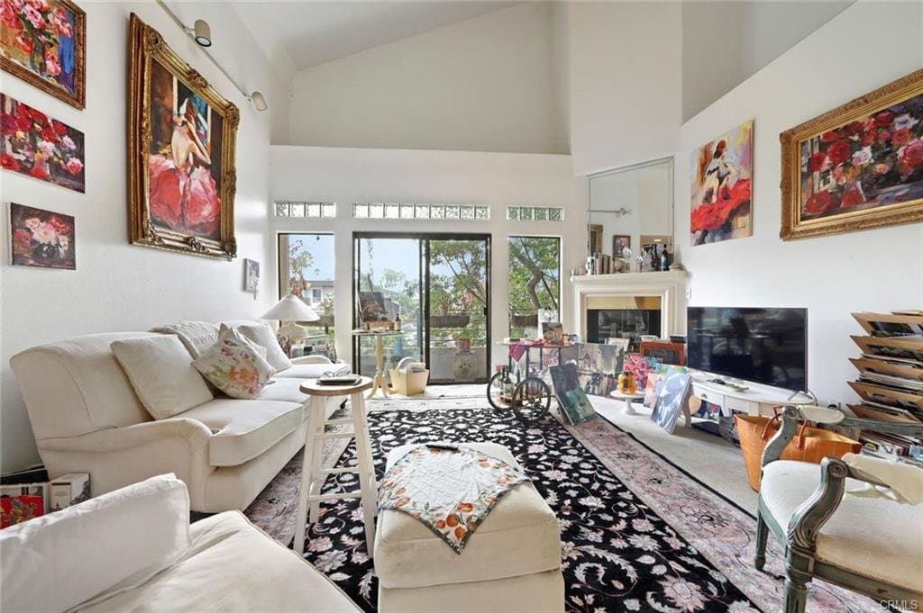 Los Angeles Townhome: 4477 Woodman Ave