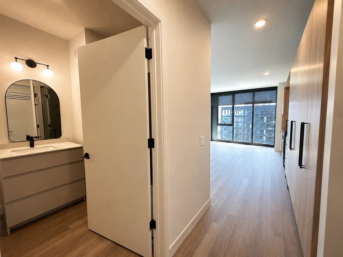 Chicago Condo: 230 N Ada St