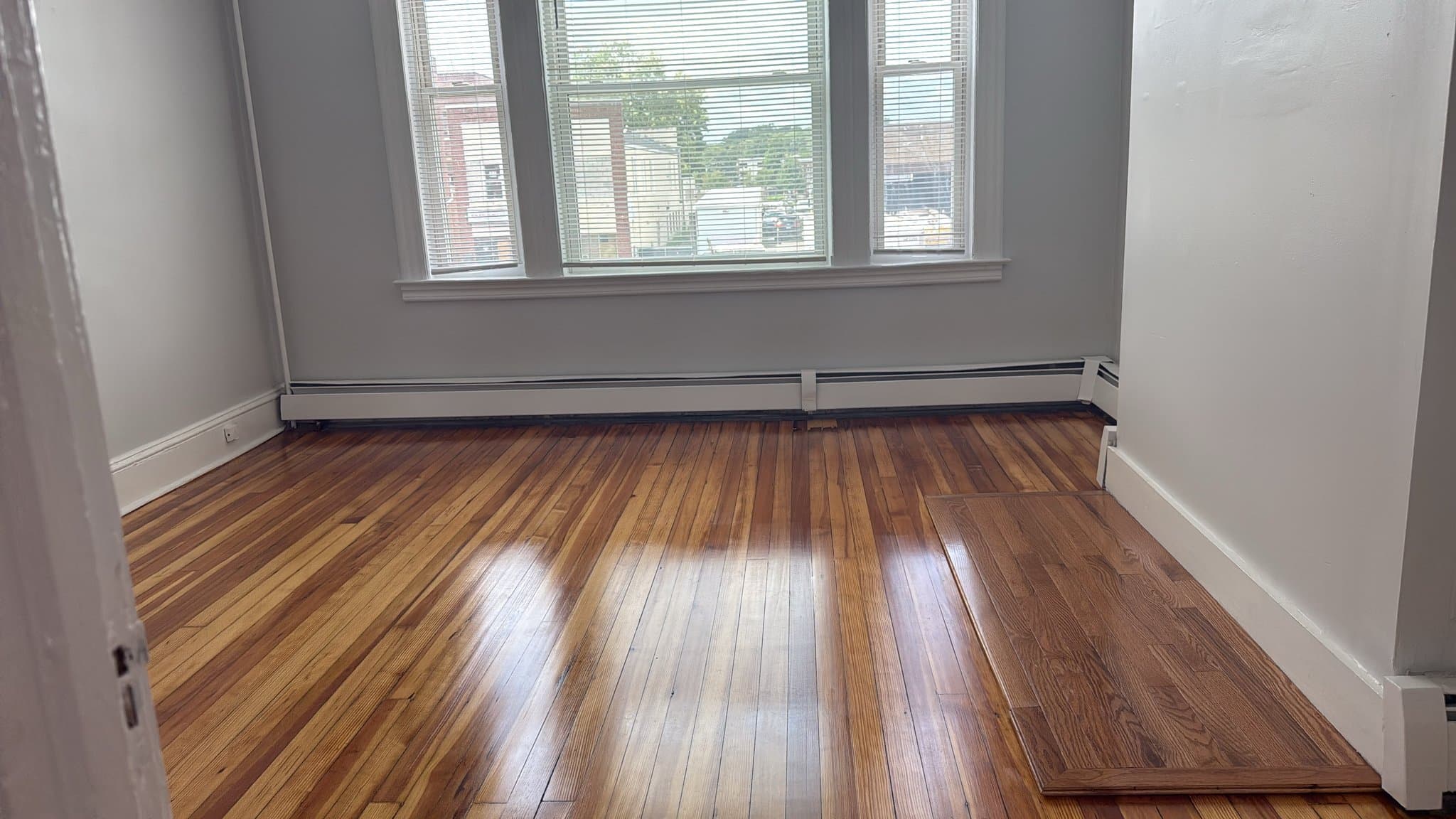 Hartford Apartment: 464 Wethersfield Avenue