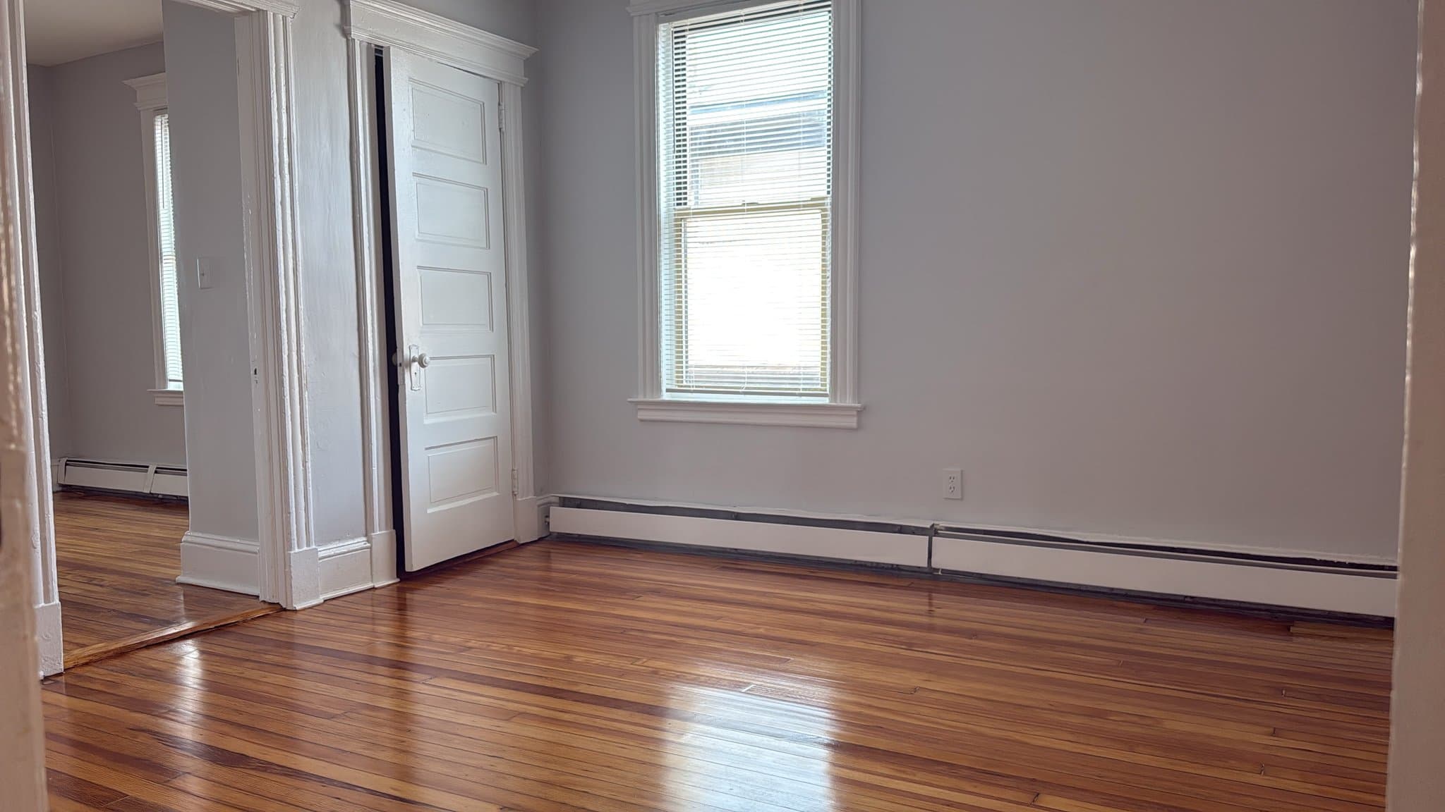 Hartford Apartment: 464 Wethersfield Avenue