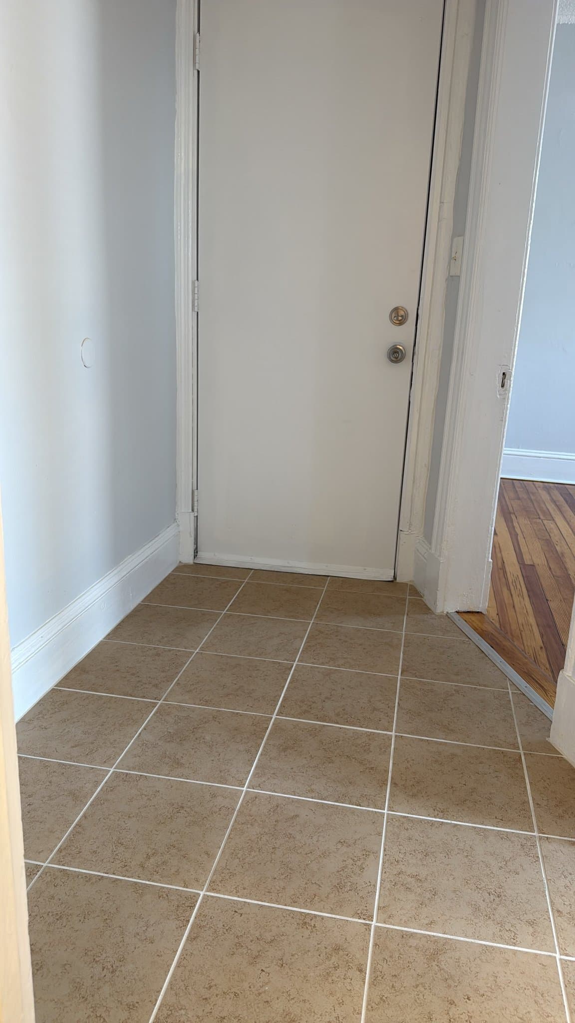 Hartford Apartment: 464 Wethersfield Avenue