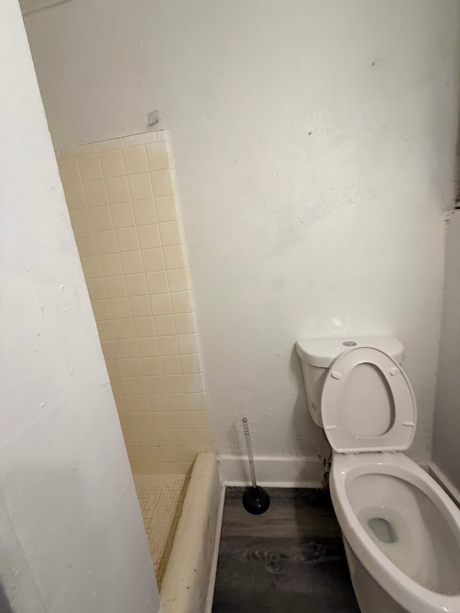 Macon Apartment: 2452 Houston Ave